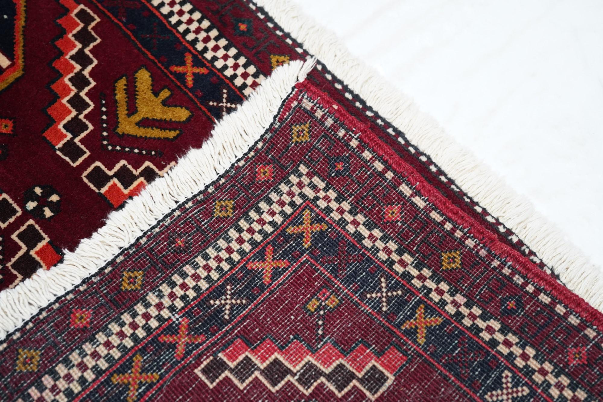Vintage Shiraz-Teppich im Angebot 4