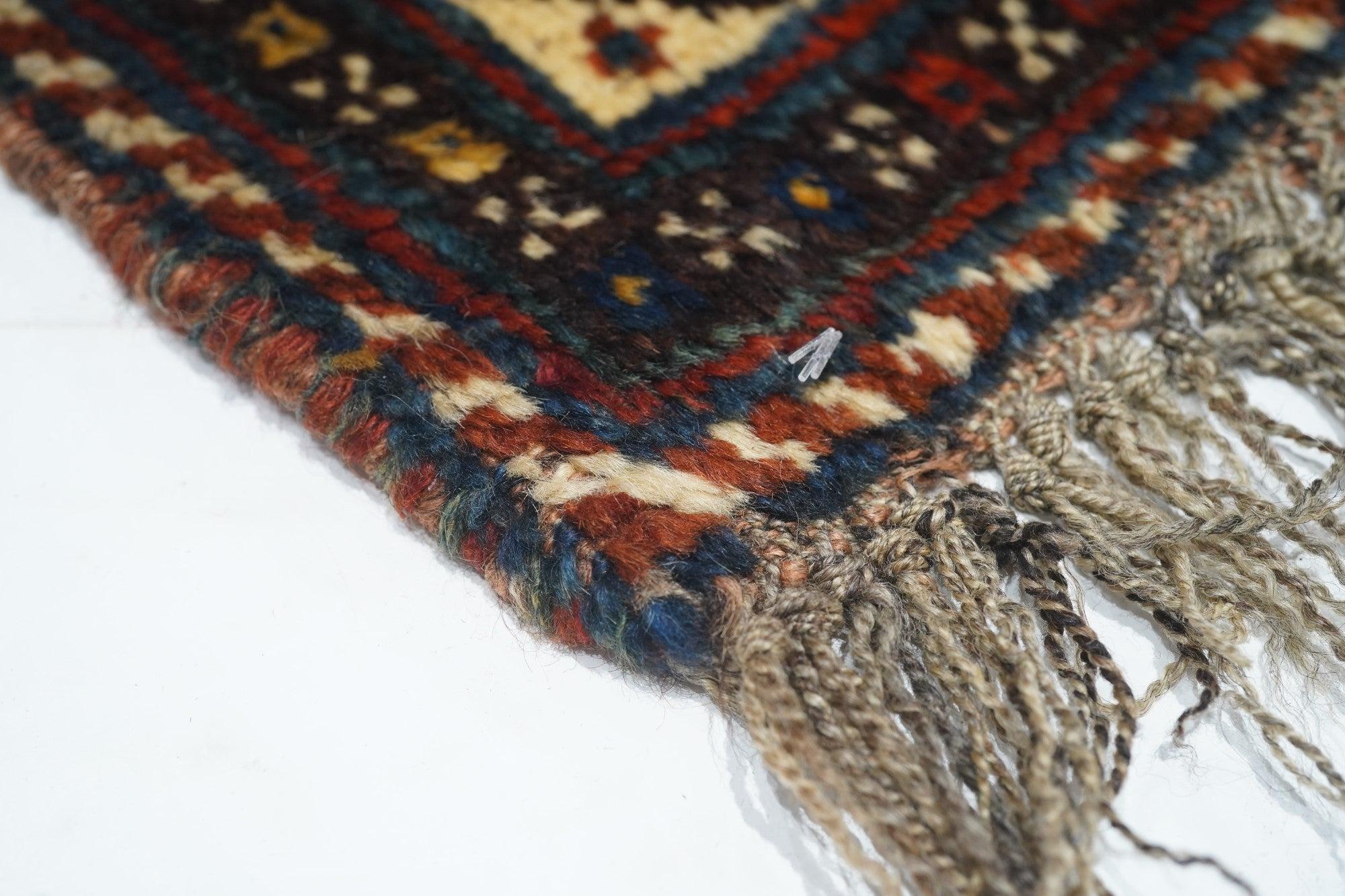 Perse Tapis Shiraz vintage 3'2'' x 3'8'' en vente