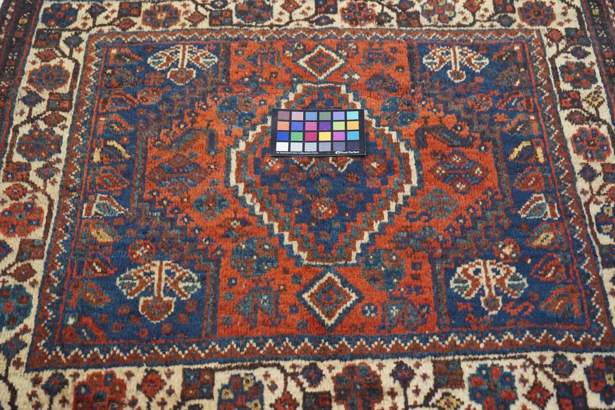 Laine Tapis Shiraz vintage 3'2'' x 3'8'' en vente