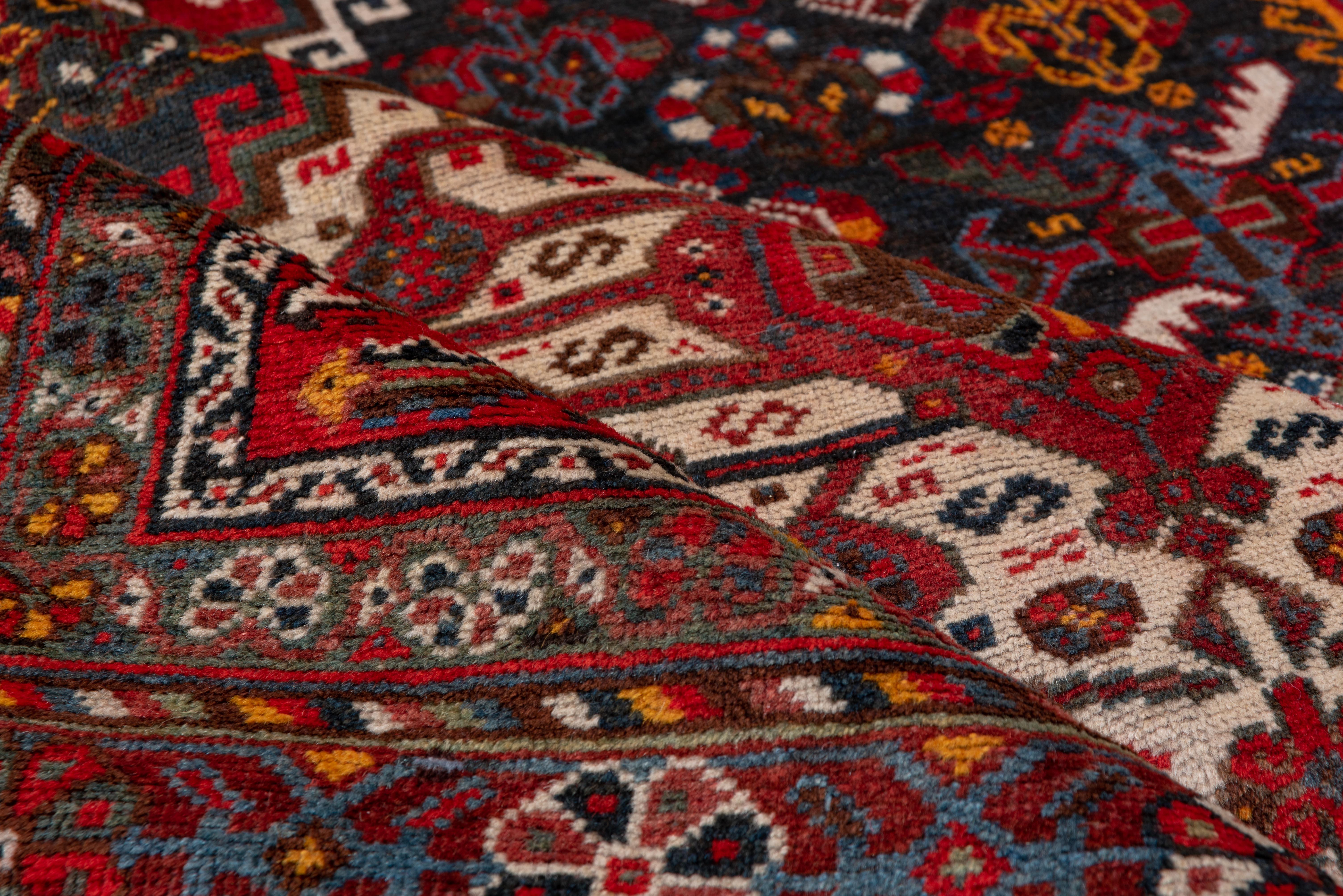 Vintage Shiraz Rug Tribal Medallion Design In Good Condition For Sale In New York, NY