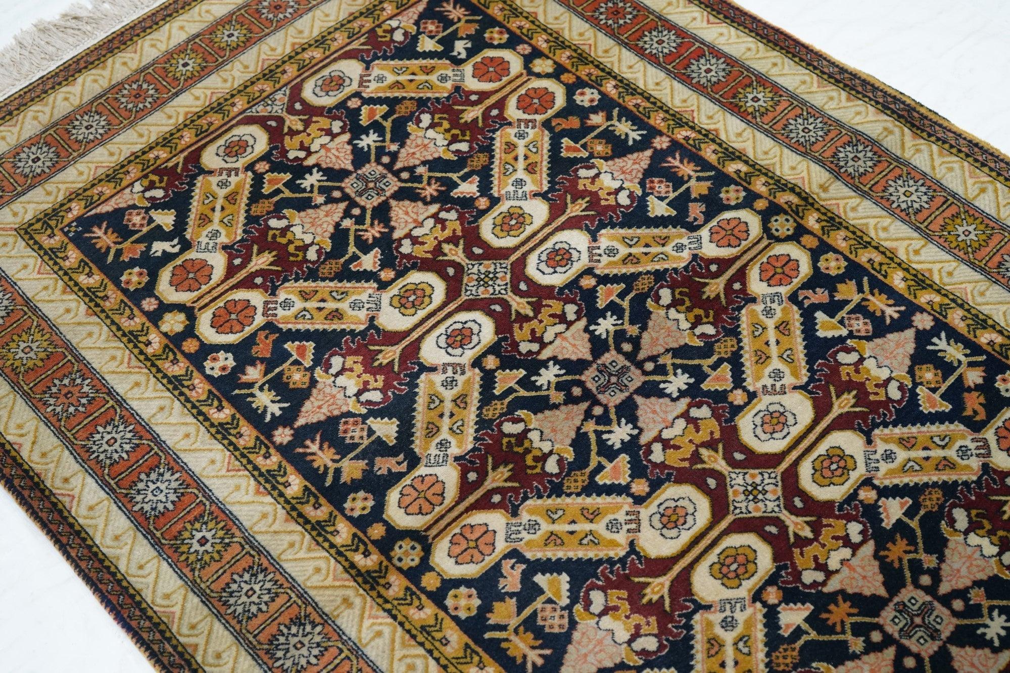 Lana Tappeto Vintage Shirvan 3'10'' x 6'0'' in vendita