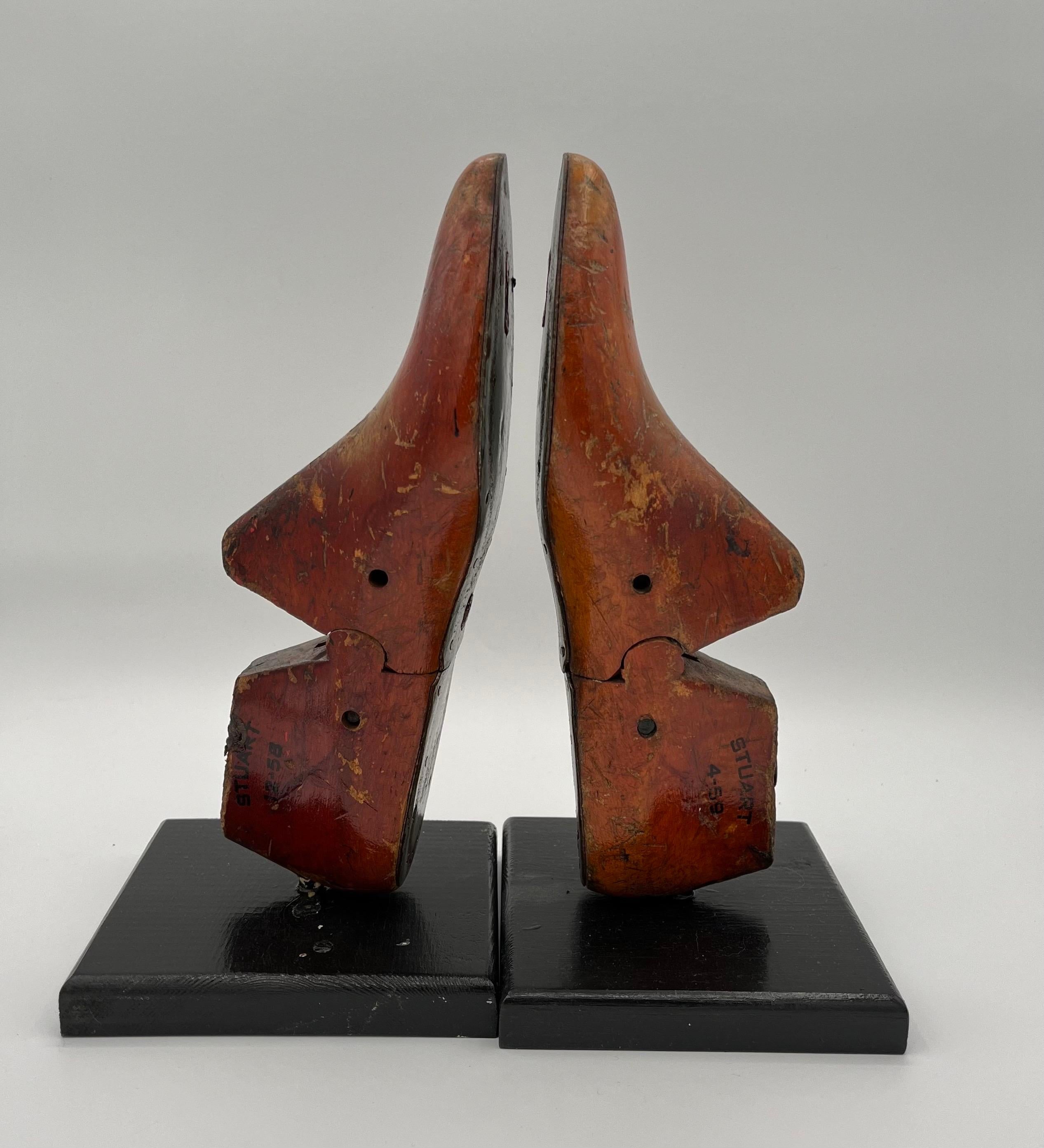Vintage Shoe Mold Book End Sculpture In Good Condition For Sale In W Allenhurst, NJ