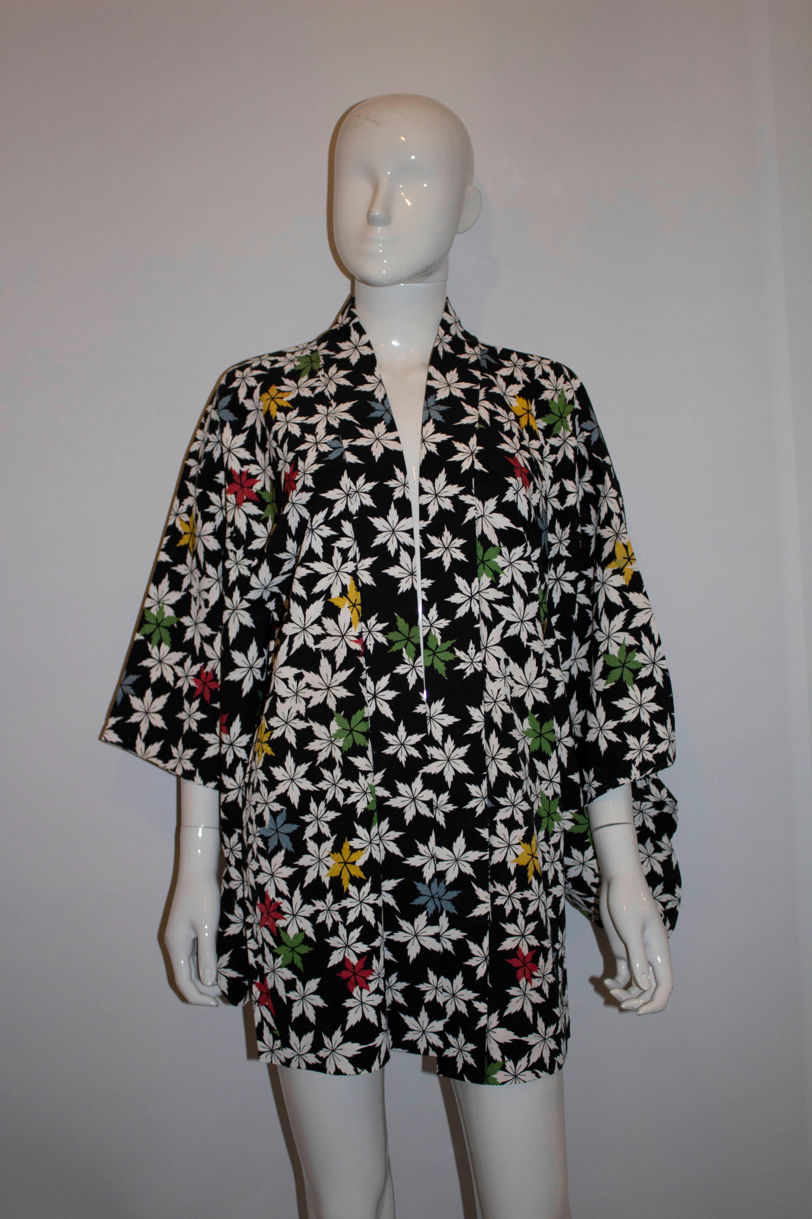 Vintage Short Kimono  with Multi Colour Leaf Design In Good Condition For Sale In London, GB