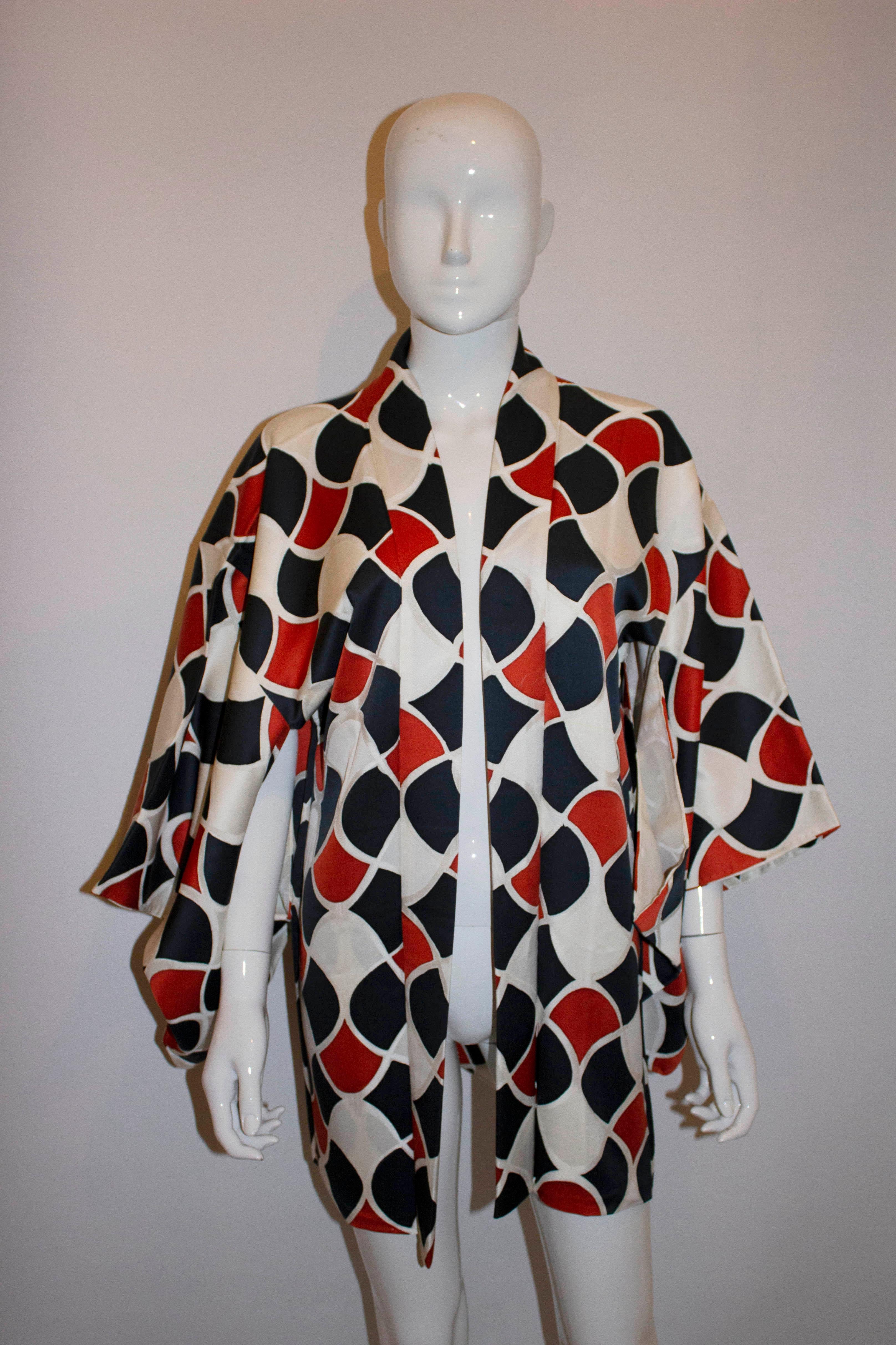 Vintage Short Kimono with rust , white and black geometric print For Sale 1