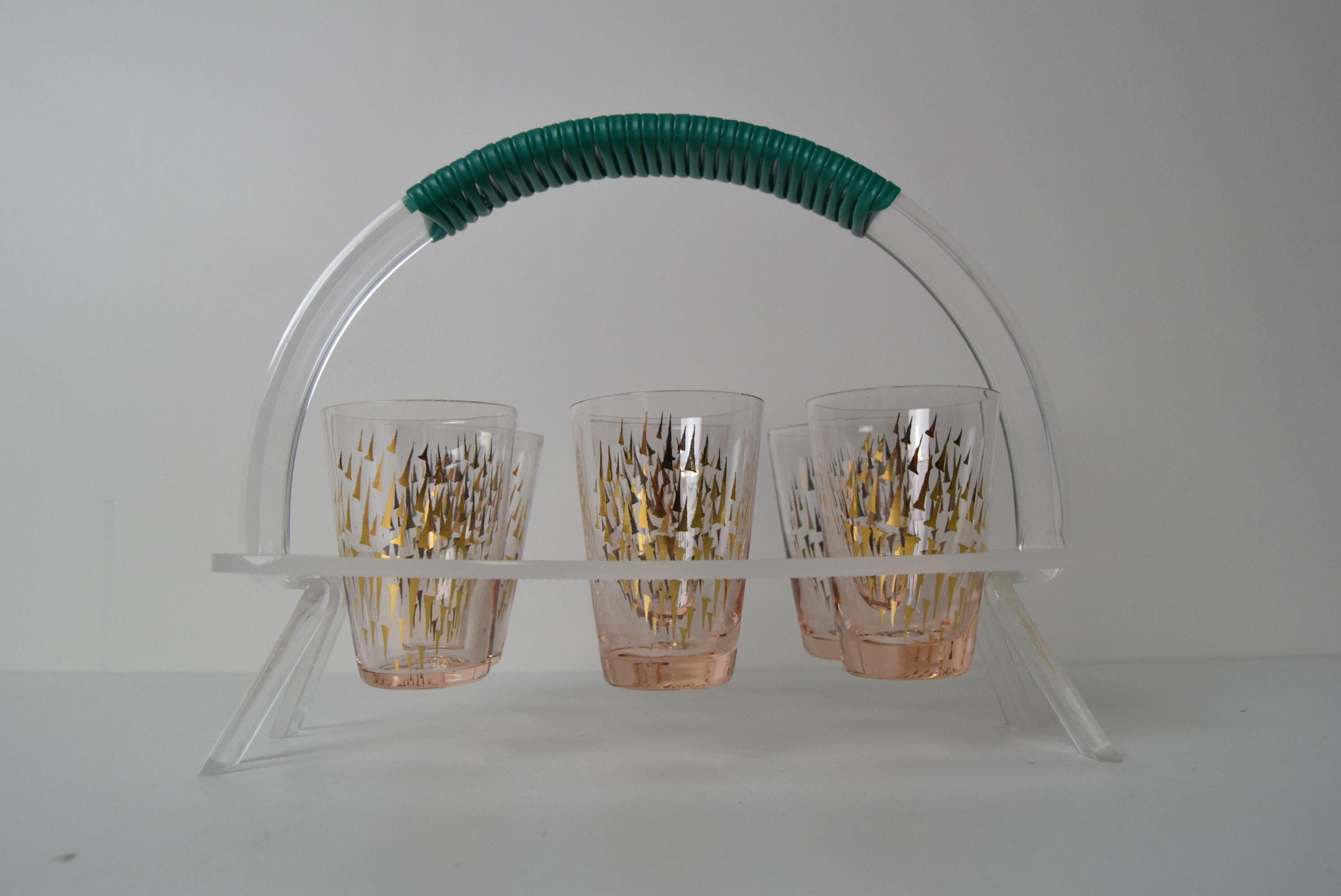 Vasos de chupito vintage con barra retro, Checoslovaquia, años 60. en Bueno estado para la venta en Praha, CZ