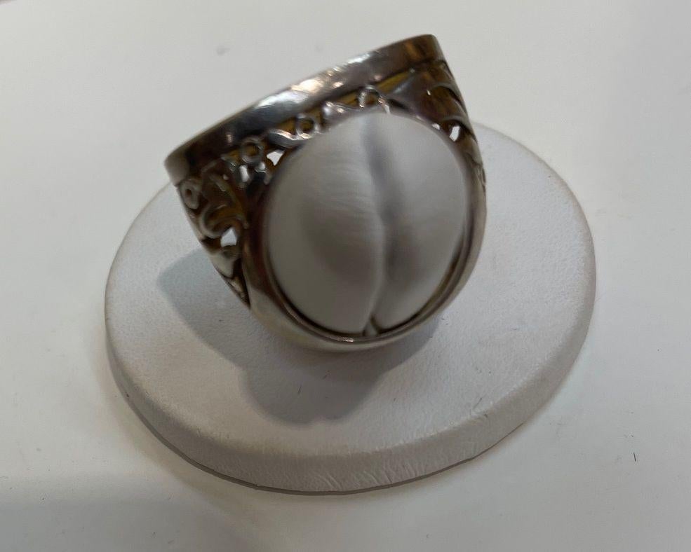 Oval Cut Vintage Show Stopper Mother of Pearl MOP Sterling Silver Statement Ring For Sale