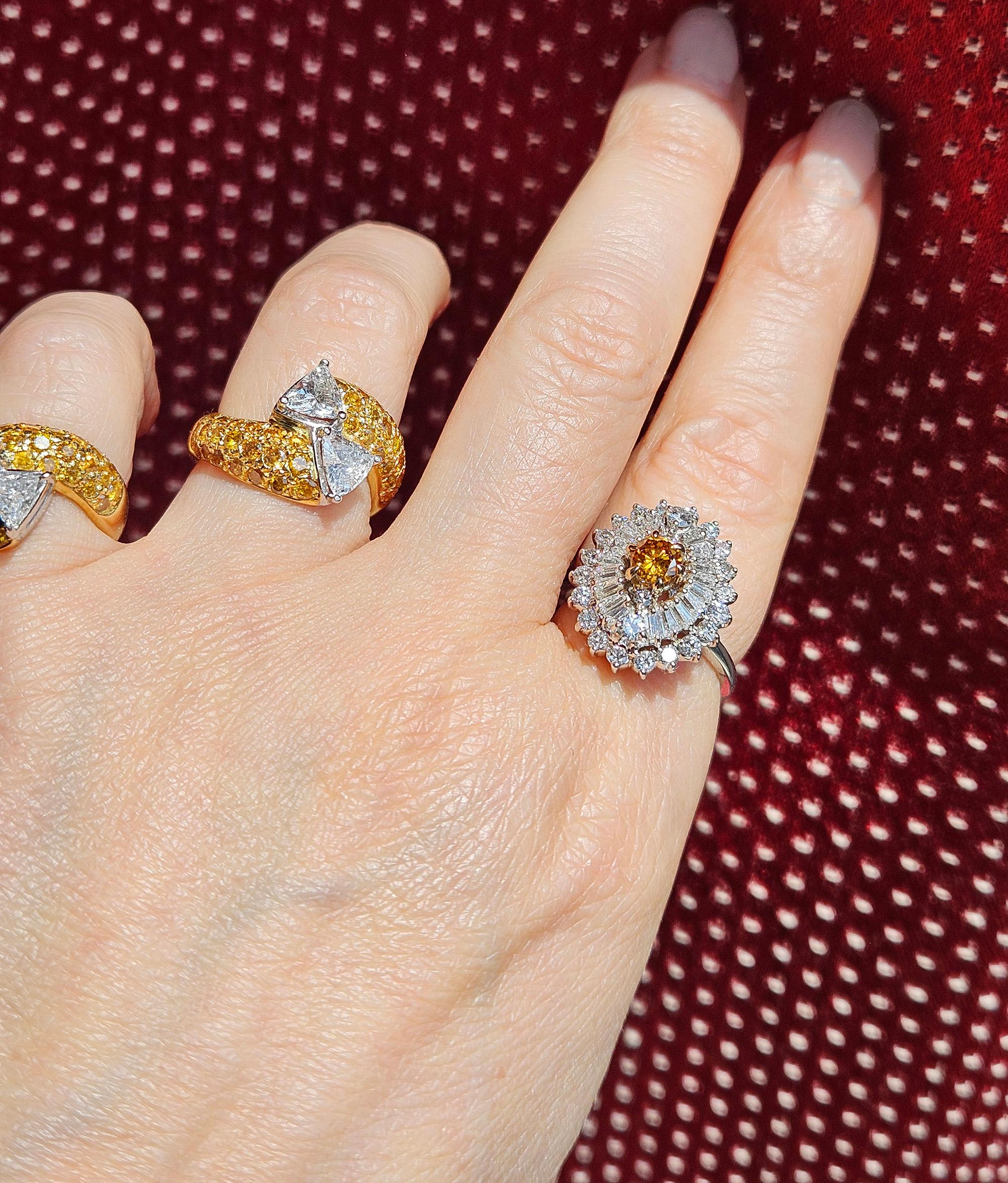 Anello Vintage Shy 3.0ctw GIA Fancy ORANGE Diamond Ballerina Cocktail 14KW Gold in vendita 7