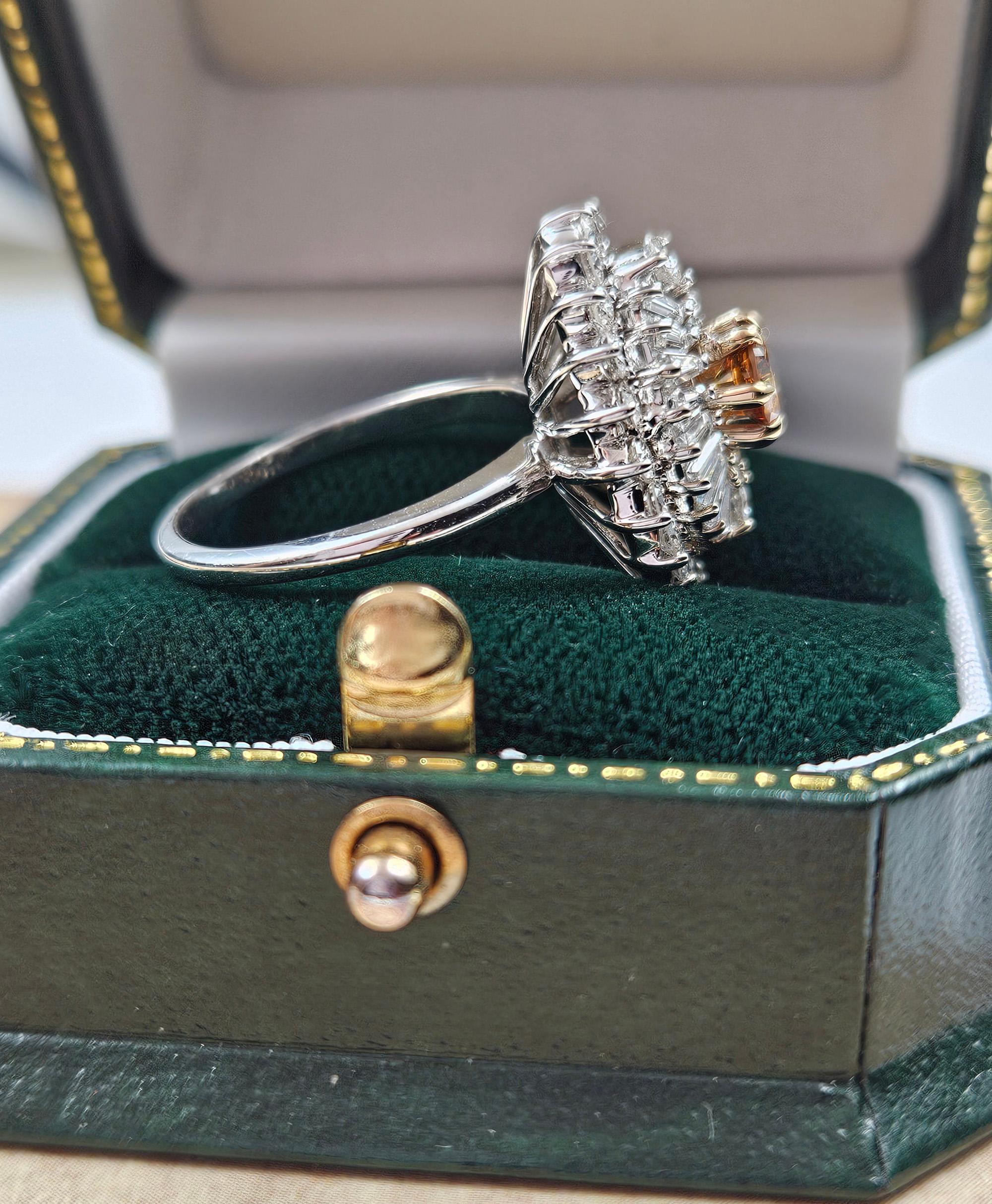 Anello Vintage Shy 3.0ctw GIA Fancy ORANGE Diamond Ballerina Cocktail 14KW Gold in vendita 3