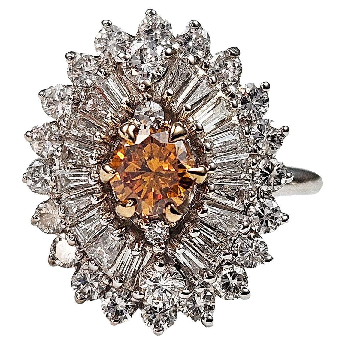 Anello Vintage Shy 3.0ctw GIA Fancy ORANGE Diamond Ballerina Cocktail 14KW Gold