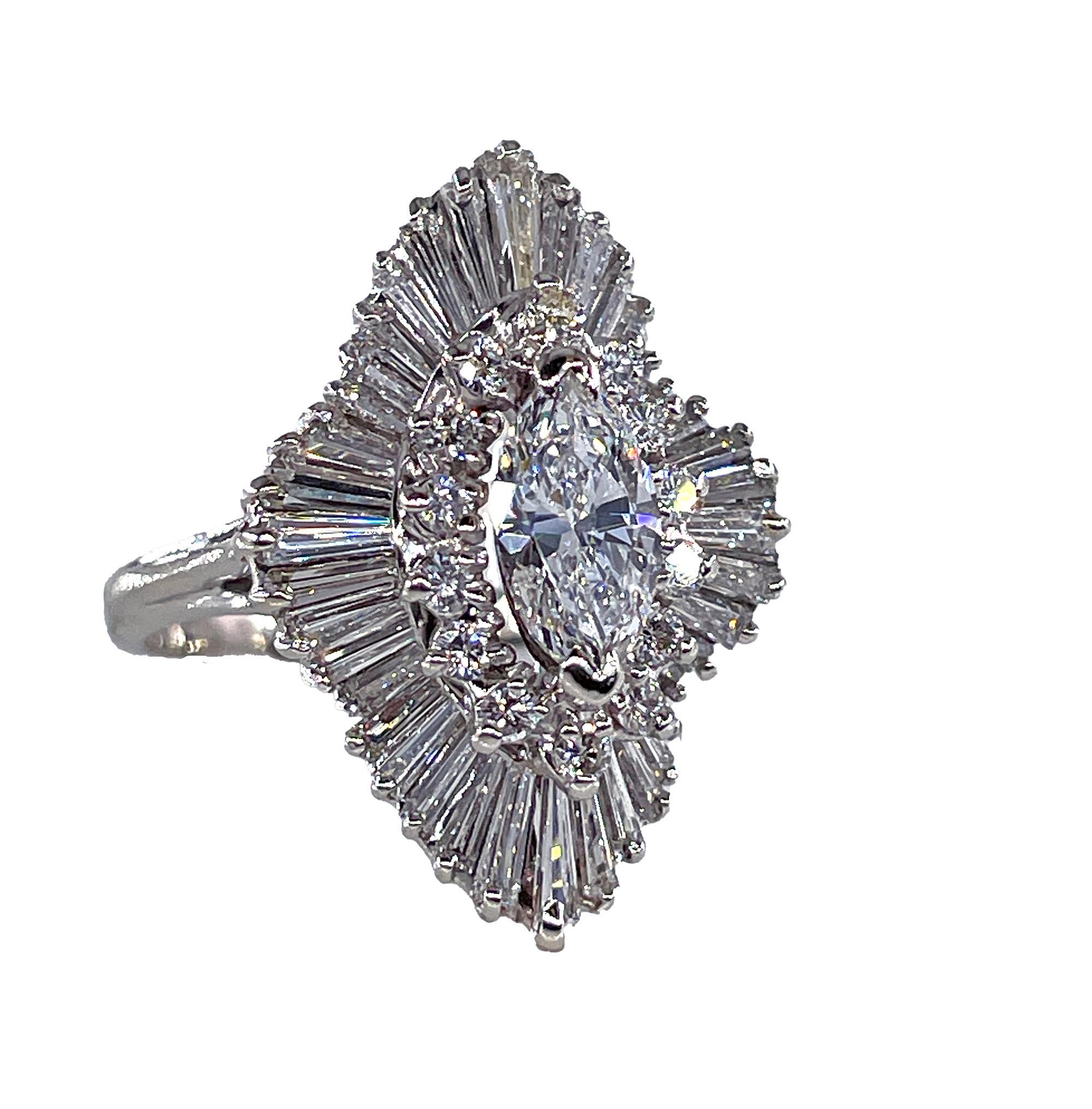 Vintage Shy 4.0ctw Diamante Marquesa Bailarina Cocktail Anillo de Oro Blanco de 18k Años 50 Moderno