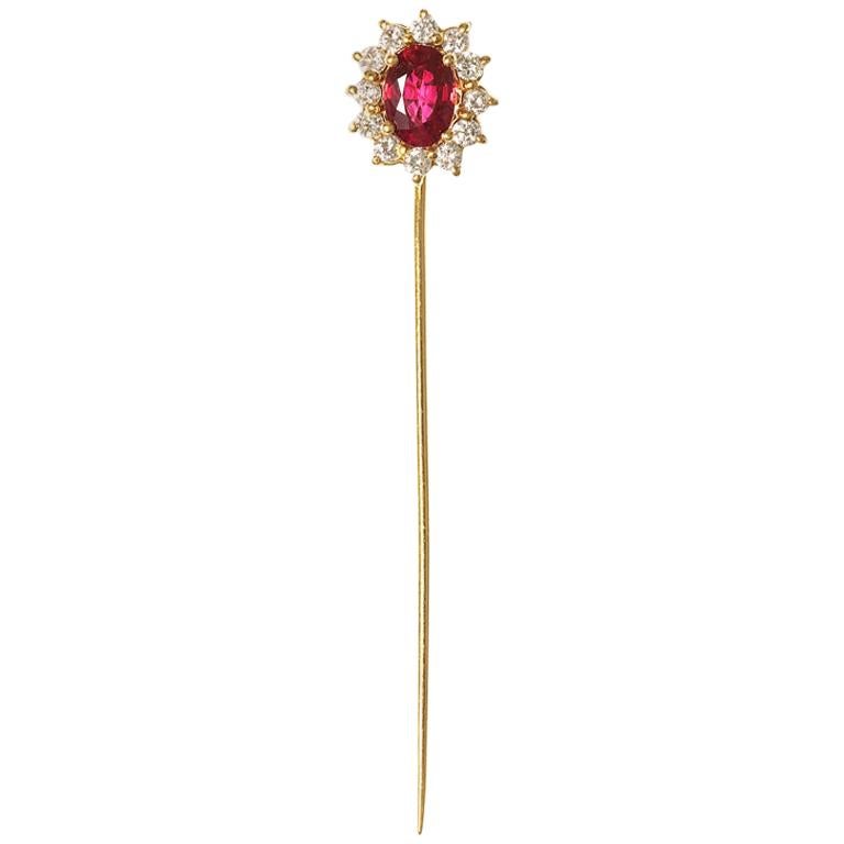 Vintage Siam Ruby Tie Pin with Diamonds in 18 Carat Gold, English, circa 1970 For Sale