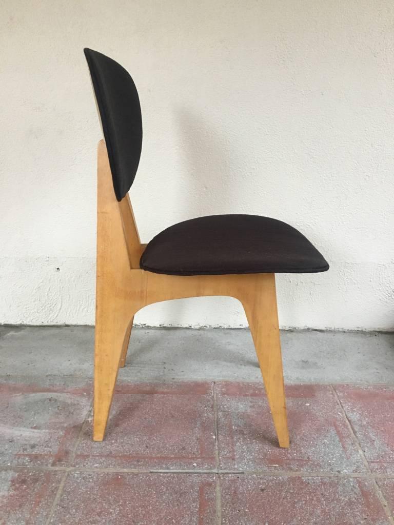 Beautiful vintage side chair designed by Japanese architect Junzo Sakakura. Model number 3222 (1955). Manufactured by Tendo Mokko.