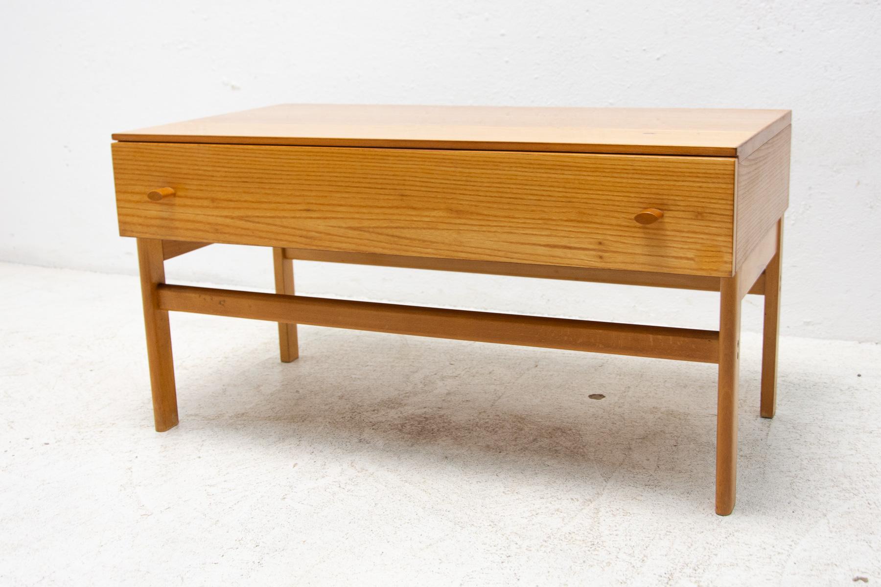 Vintage side table by Jitona, Czechoslovakia, 1970´s For Sale 9