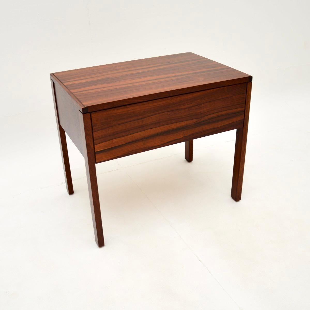 Beistelltisch im Vintage-Stil von Robert Heritage für Archie Shine im Zustand „Gut“ im Angebot in London, GB
