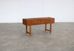 1960s Vintage Swedish Oak Chest of Drawers in Good Condition (Commode en chêne suédois en bon état)