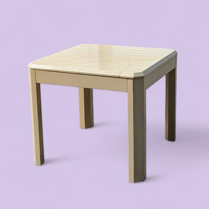 Mesa auxiliar Vintage, Postmoderna, Laminado, Crema, Blanco roto, Mesa de centro en venta 2