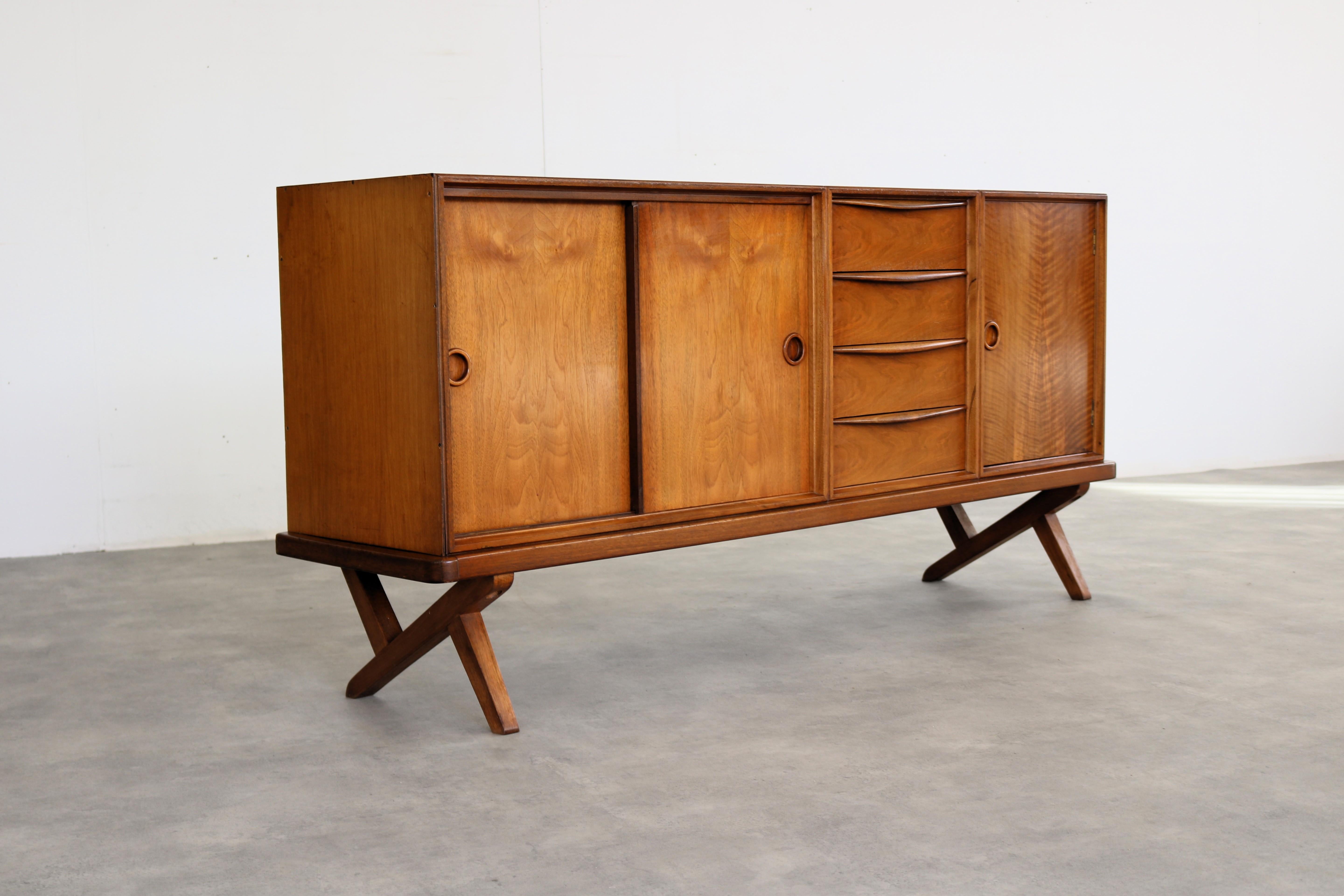 Vintage-Sidebaord  Kommode  1950s  Fristho im Zustand „Gut“ im Angebot in Lemmer, NL