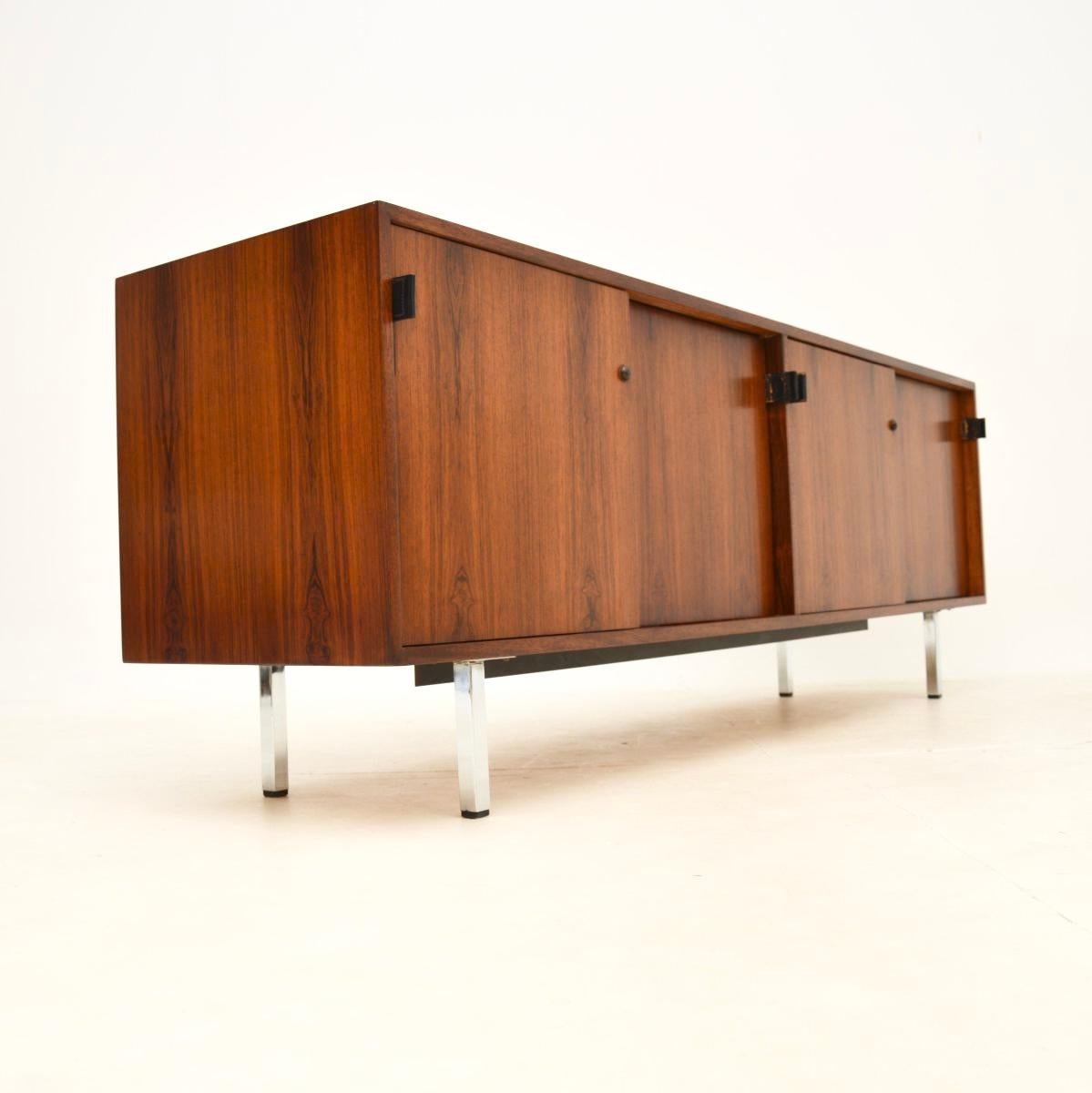Vintage Sideboard by Florence Knoll In Good Condition For Sale In London, GB
