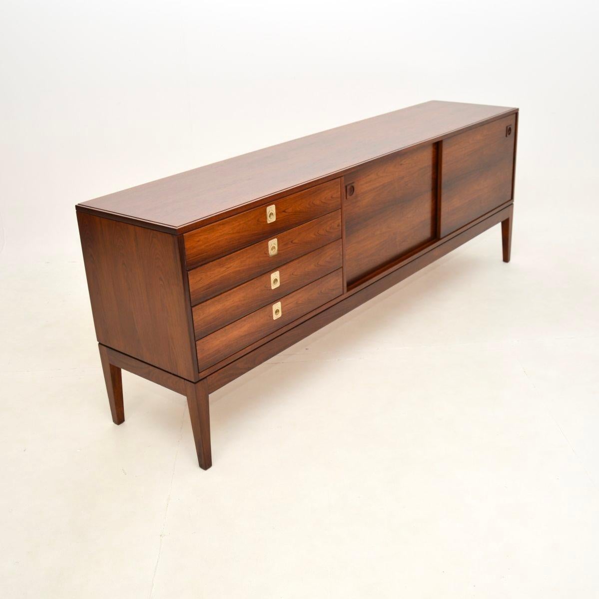 Vintage Sideboard by Robert Heritage for Archie Shine In Good Condition In London, GB