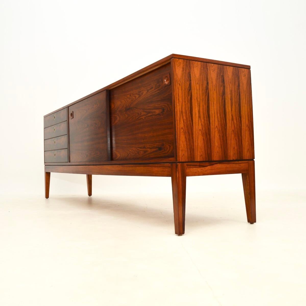 Enfilade vintage de Robert Heritage pour Archie Shine Bon état - En vente à London, GB