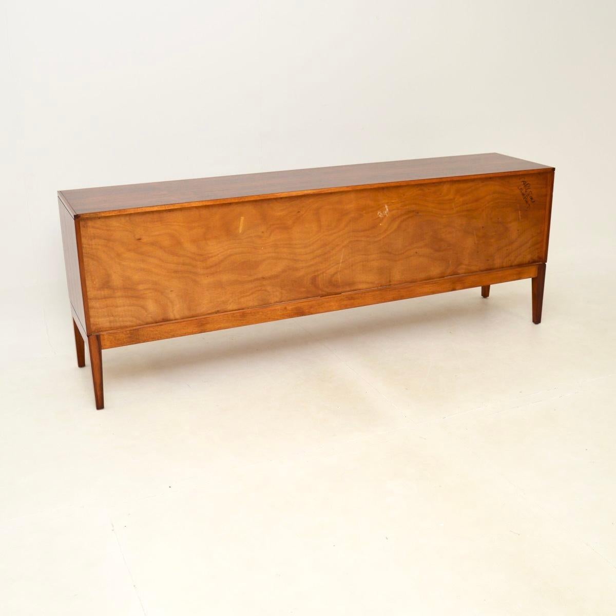 Milieu du XXe siècle Enfilade vintage de Robert Heritage pour Archie Shine en vente