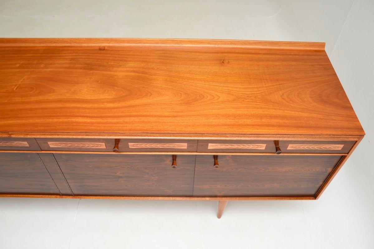 Cuivre Enfilade vintage de Robert Heritage pour Archie Shine en vente