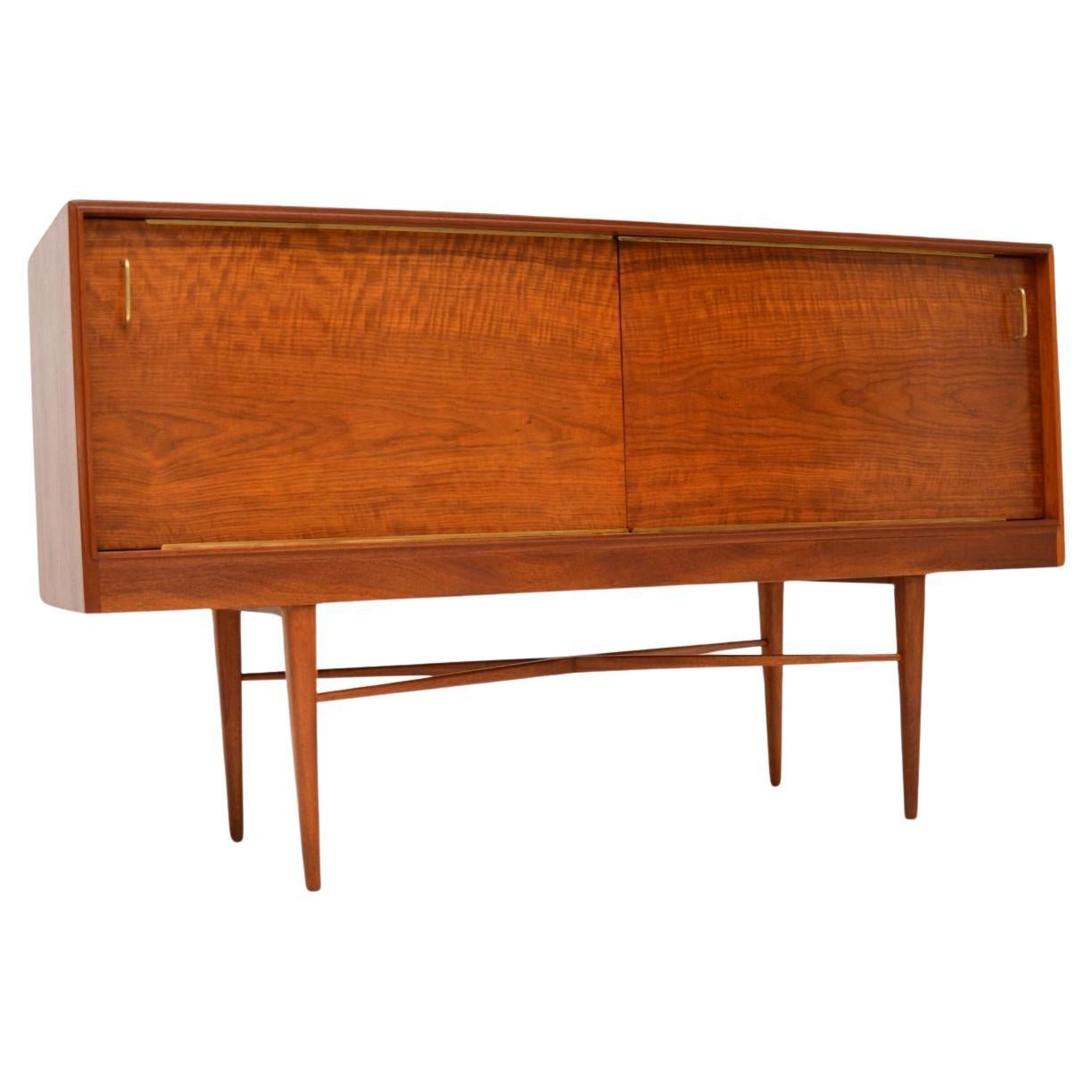 Buffet vintage par Robert Heritage pour Heal's en vente