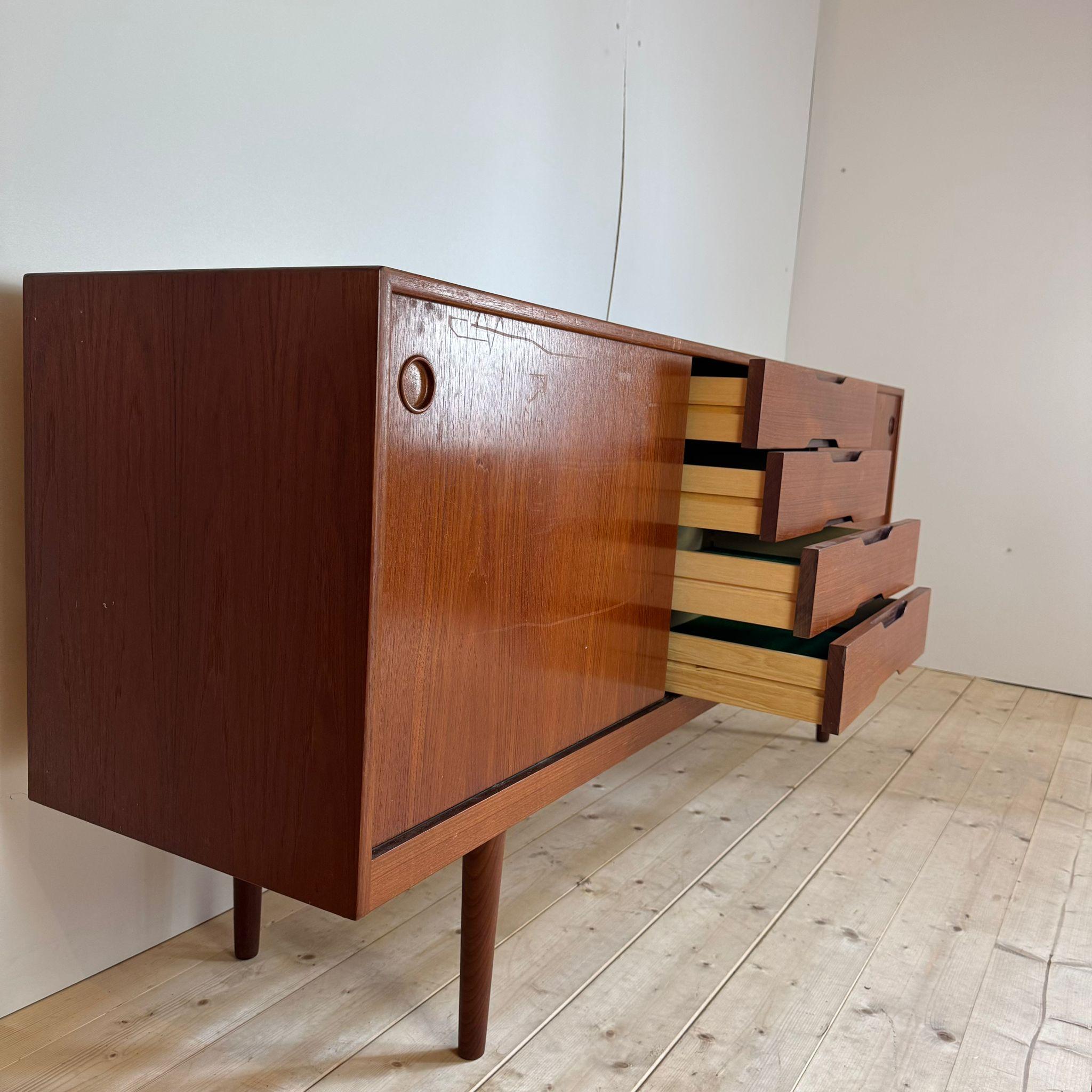 Vintage Anrichte, Dänemark 1960er Jahre (Mid-20th Century) im Angebot