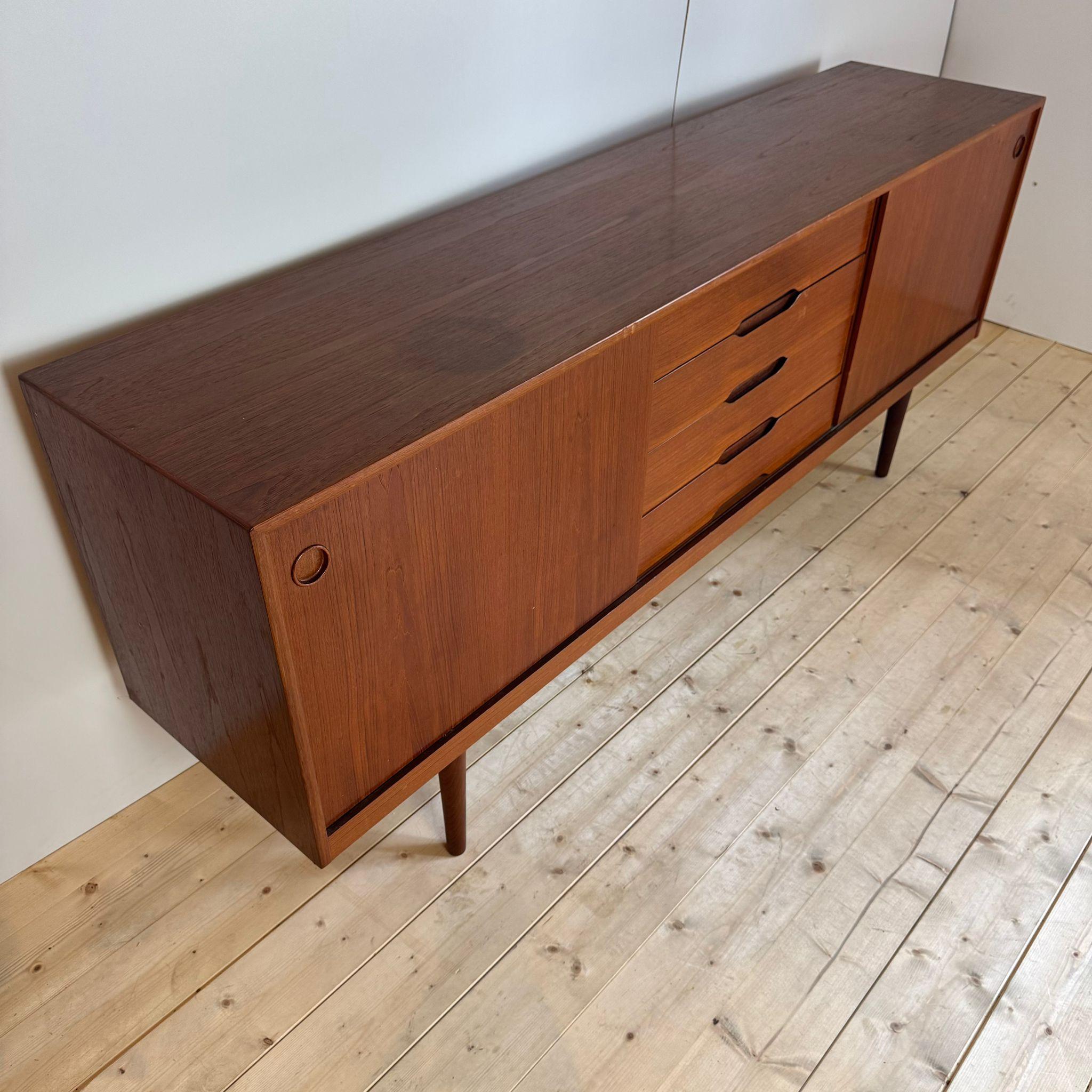 Vintage Anrichte, Dänemark 1960er Jahre im Angebot 1