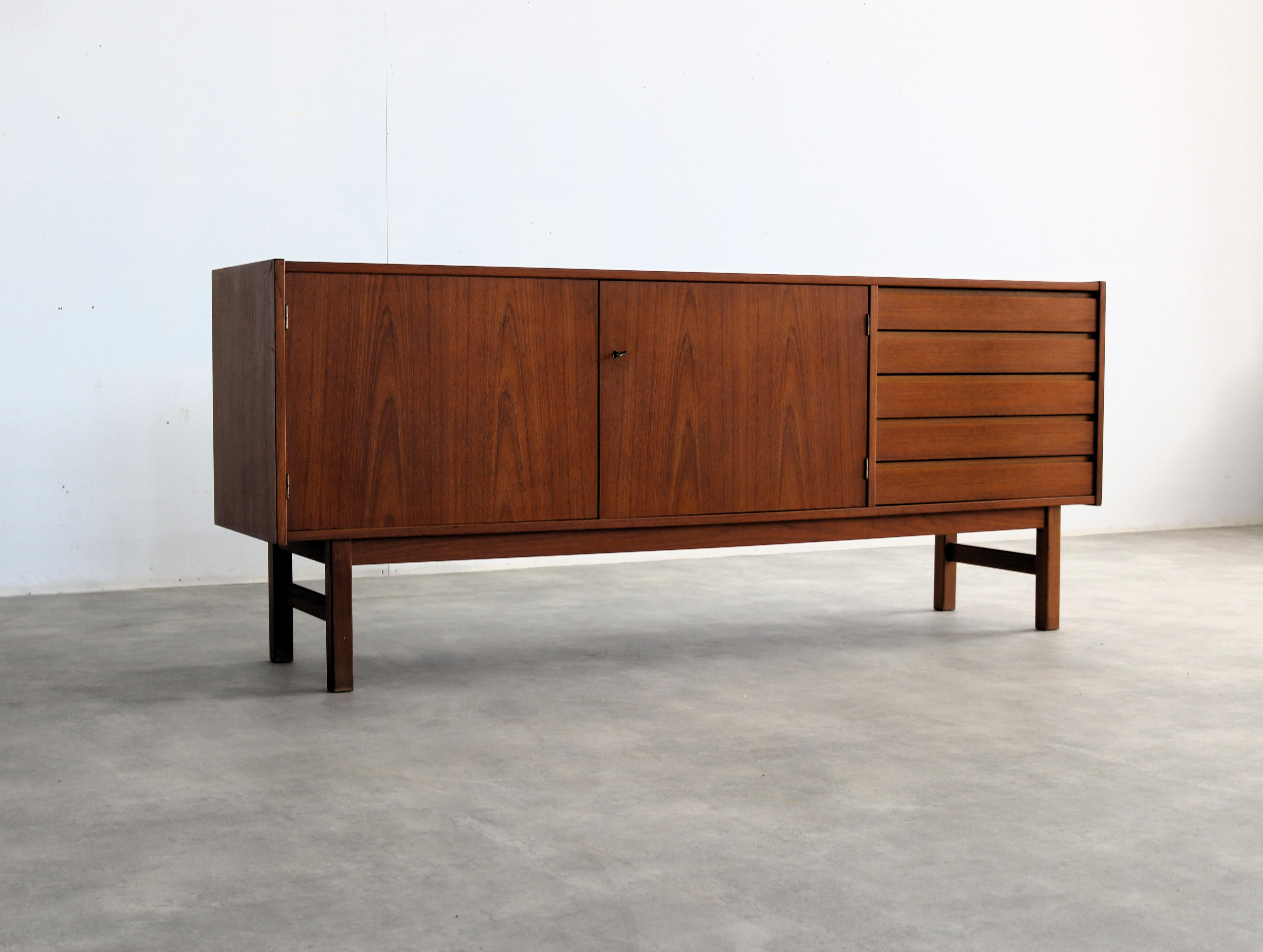 credenza vintage  cassettiera  1960s  Svezia in vendita 5