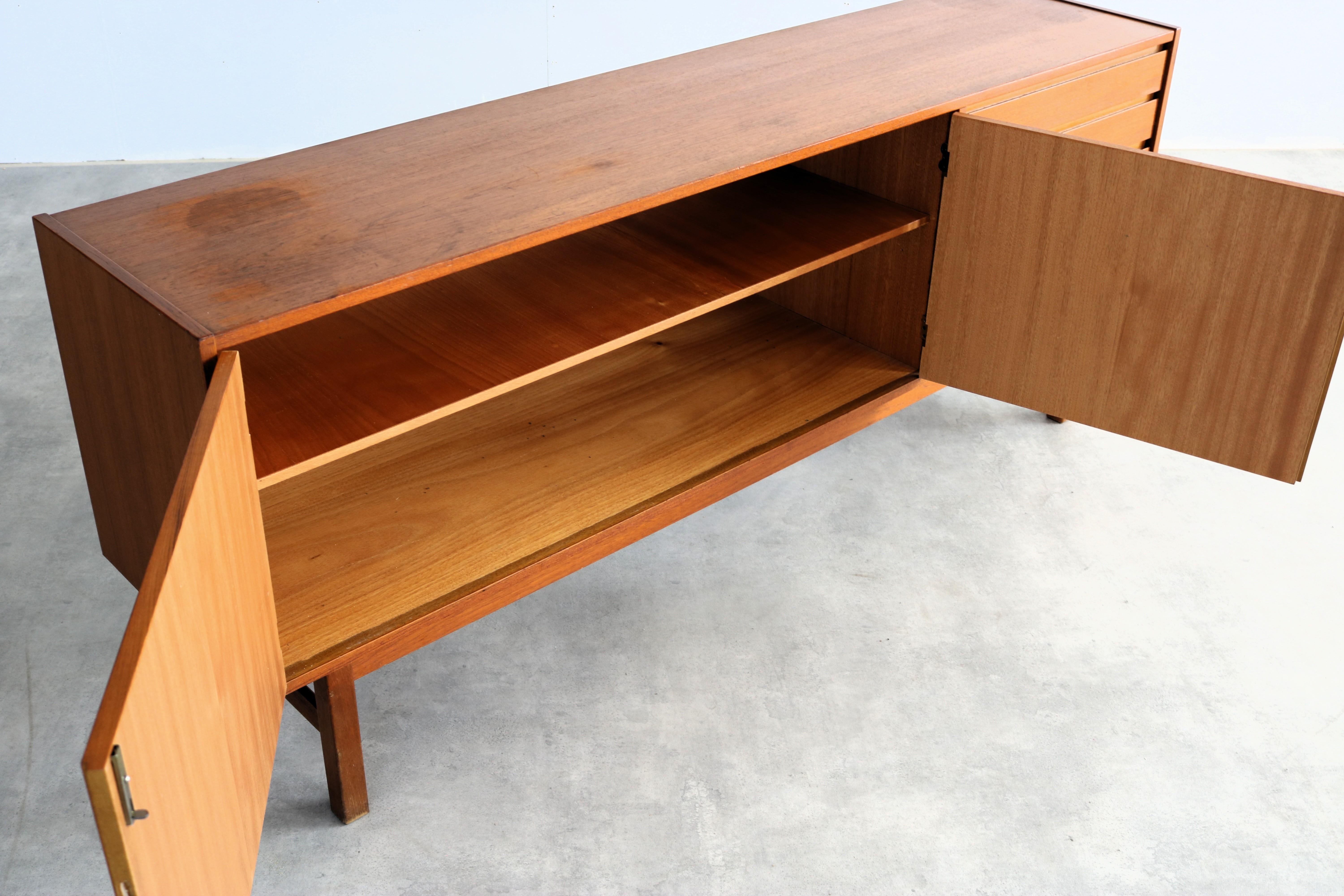 credenza vintage  cassettiera  1960s  Svezia in vendita 1