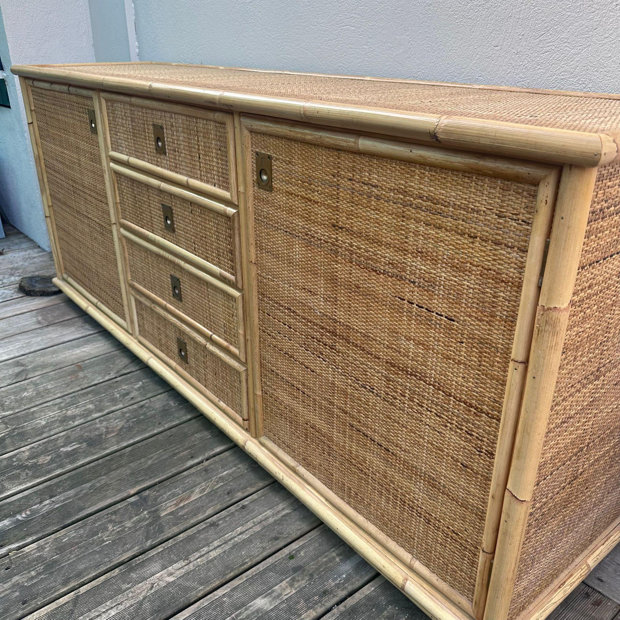 Vintage sideboard in bamboo and brass by Dal Vera In Good Condition In Isle Sur Sorgue, FR