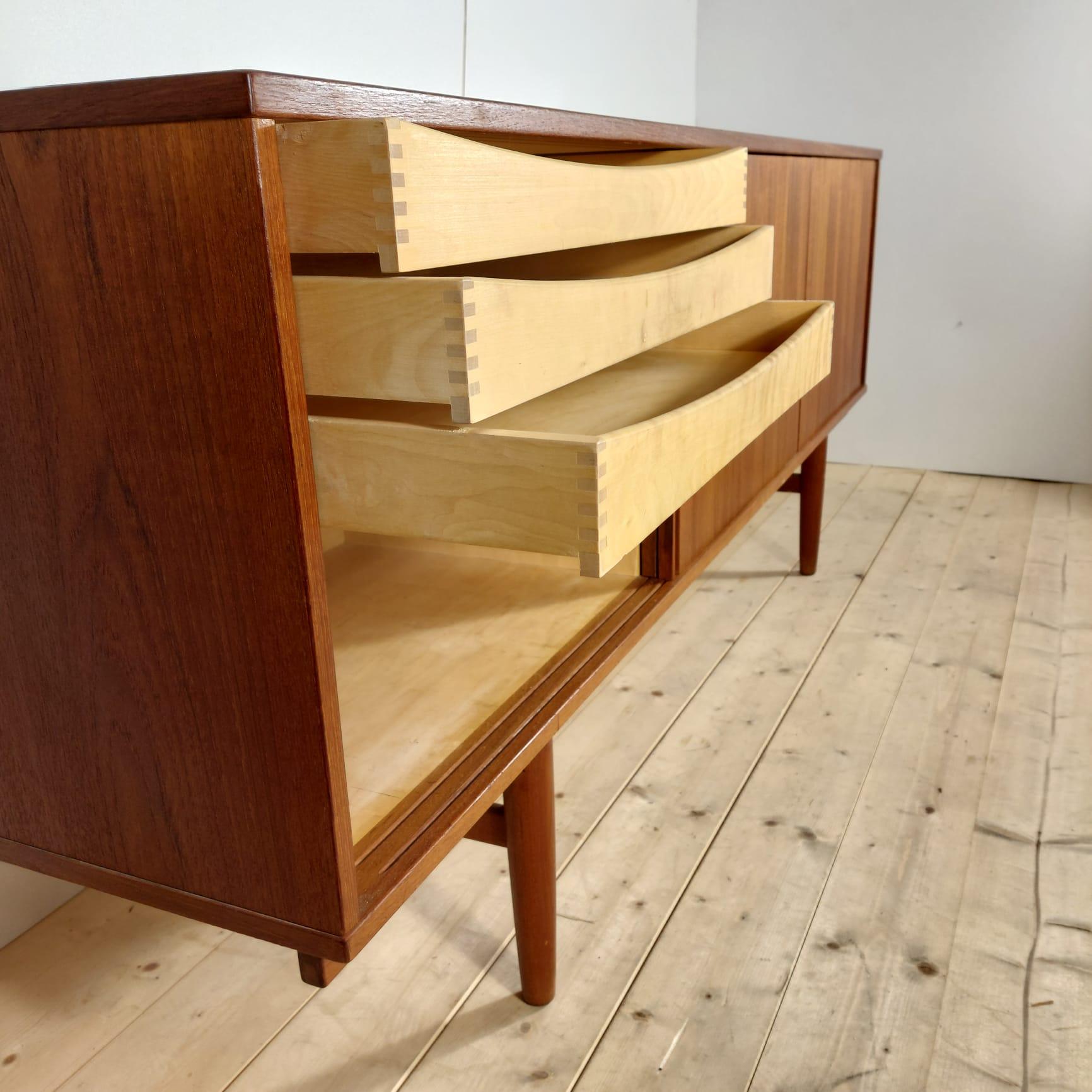 Mid-Century moderno Vintage sideboard in teak, Denmark 1960 in vendita