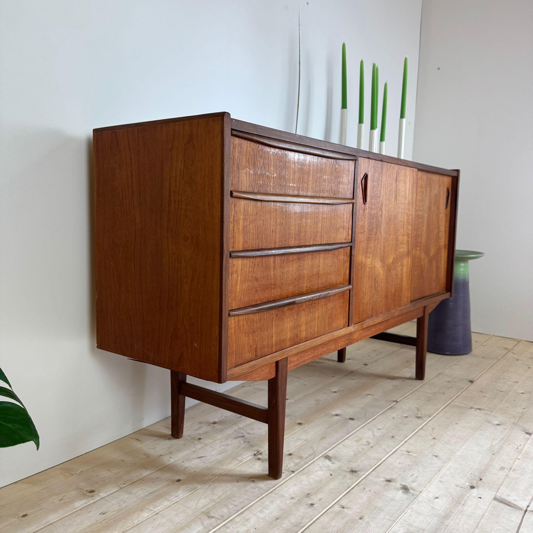 Vintage Anrichte aus Teakholz, Dänemark 1960 im Angebot 2