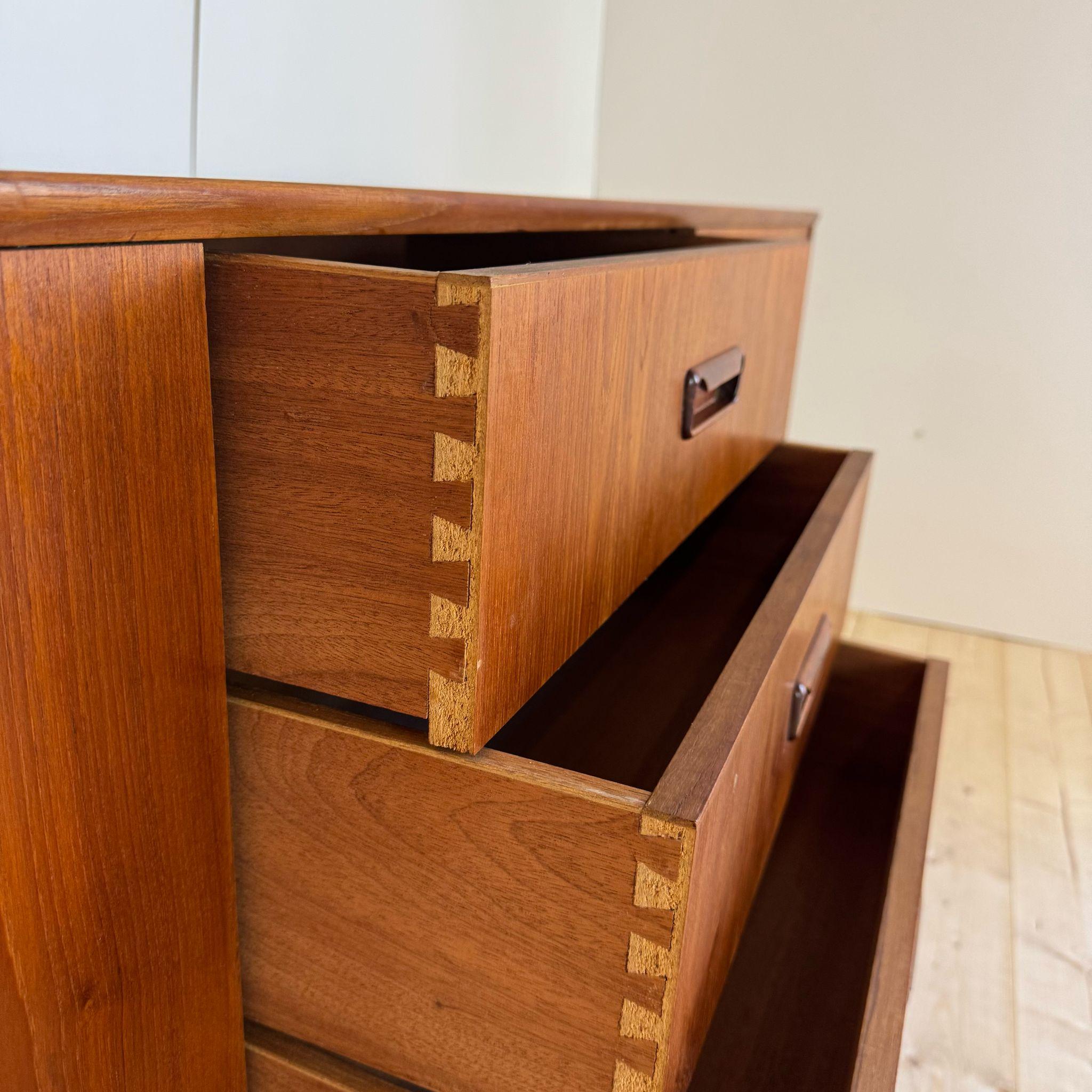 Teck Buffet vintage en teck, Danemark années 1960 en vente