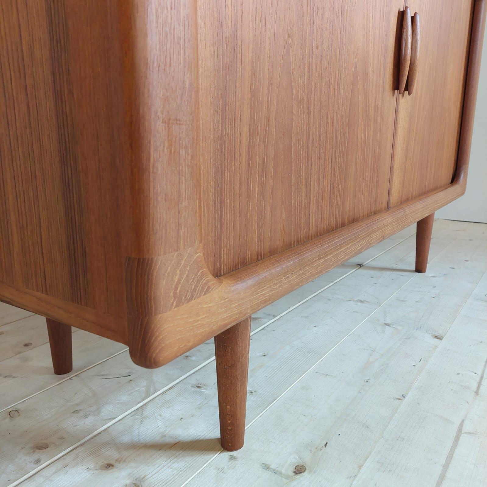 Danois Buffet vintage en teck, Dyrlund, Danemark années 1960