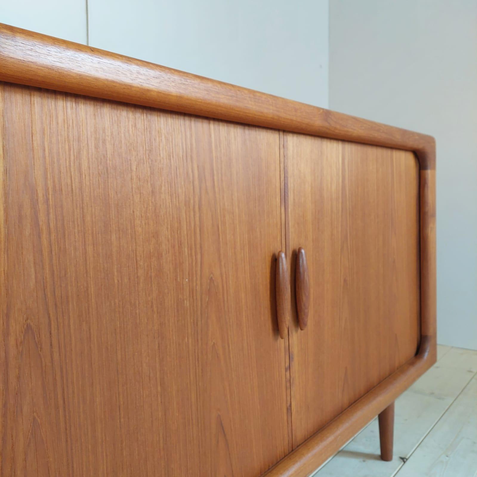 Buffet vintage en teck, Dyrlund, Danemark années 1960 en vente 1