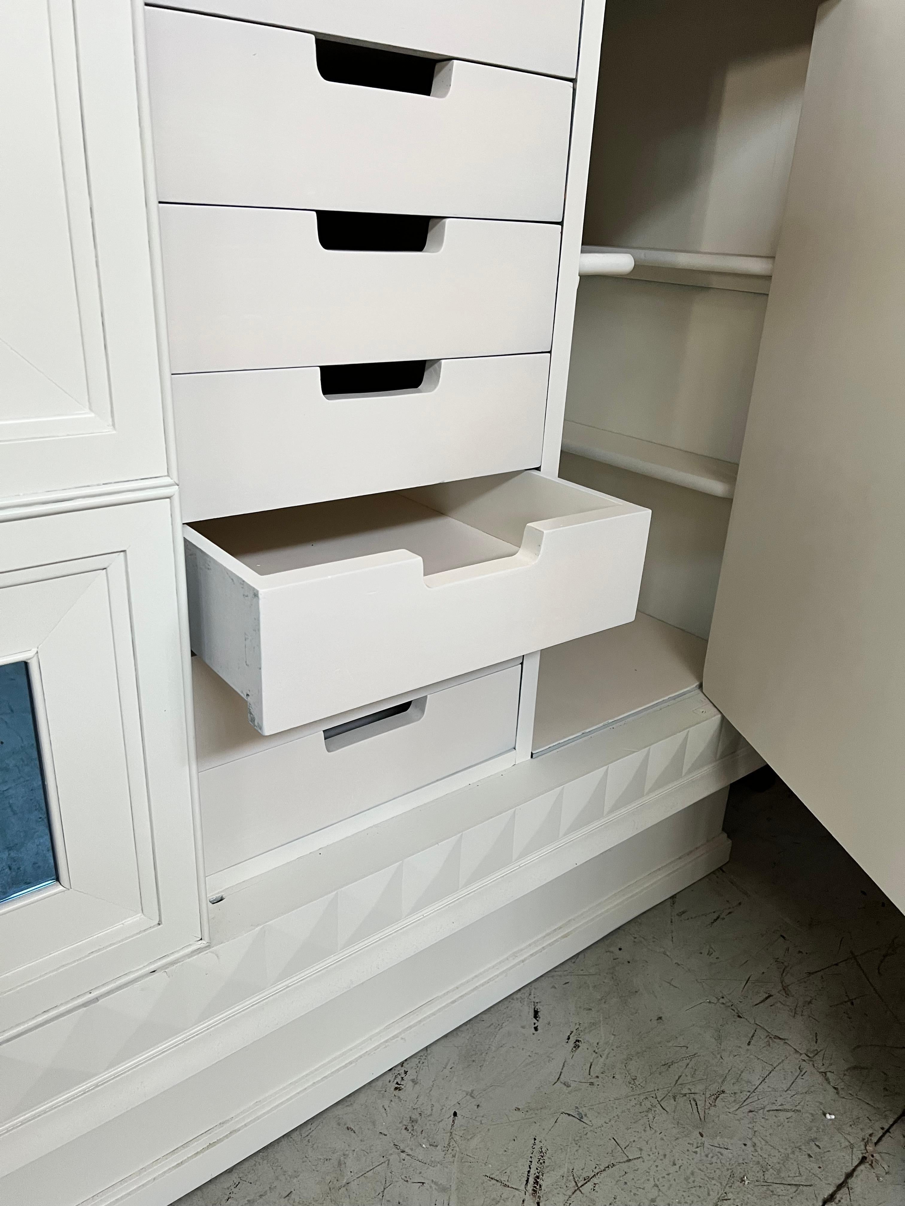 Italian White Sideboard  and Light Blue Mirror Att. to Paolo Buffa For Sale 8