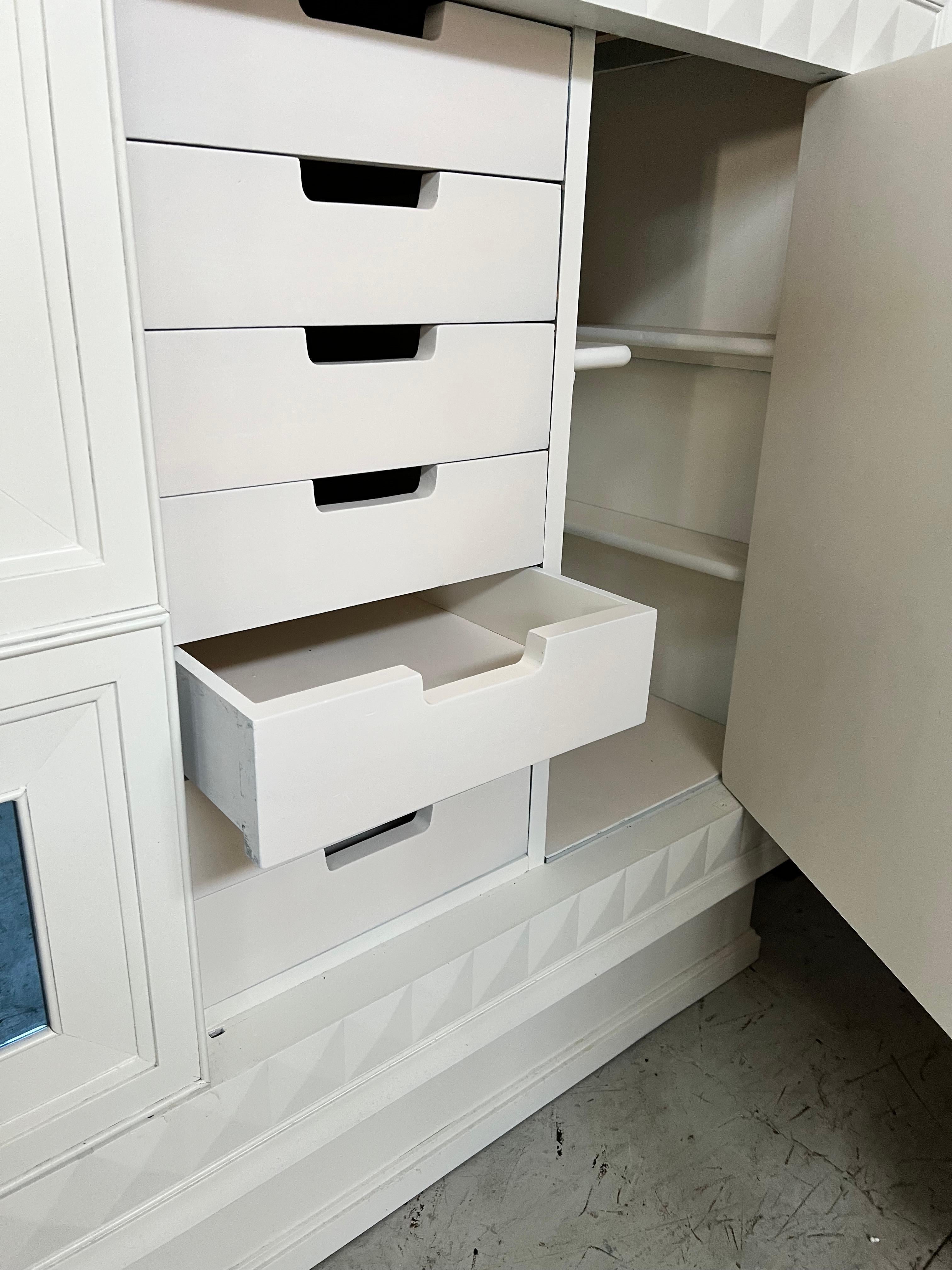 Italian White Sideboard  and Light Blue Mirror Att. to Paolo Buffa For Sale 9