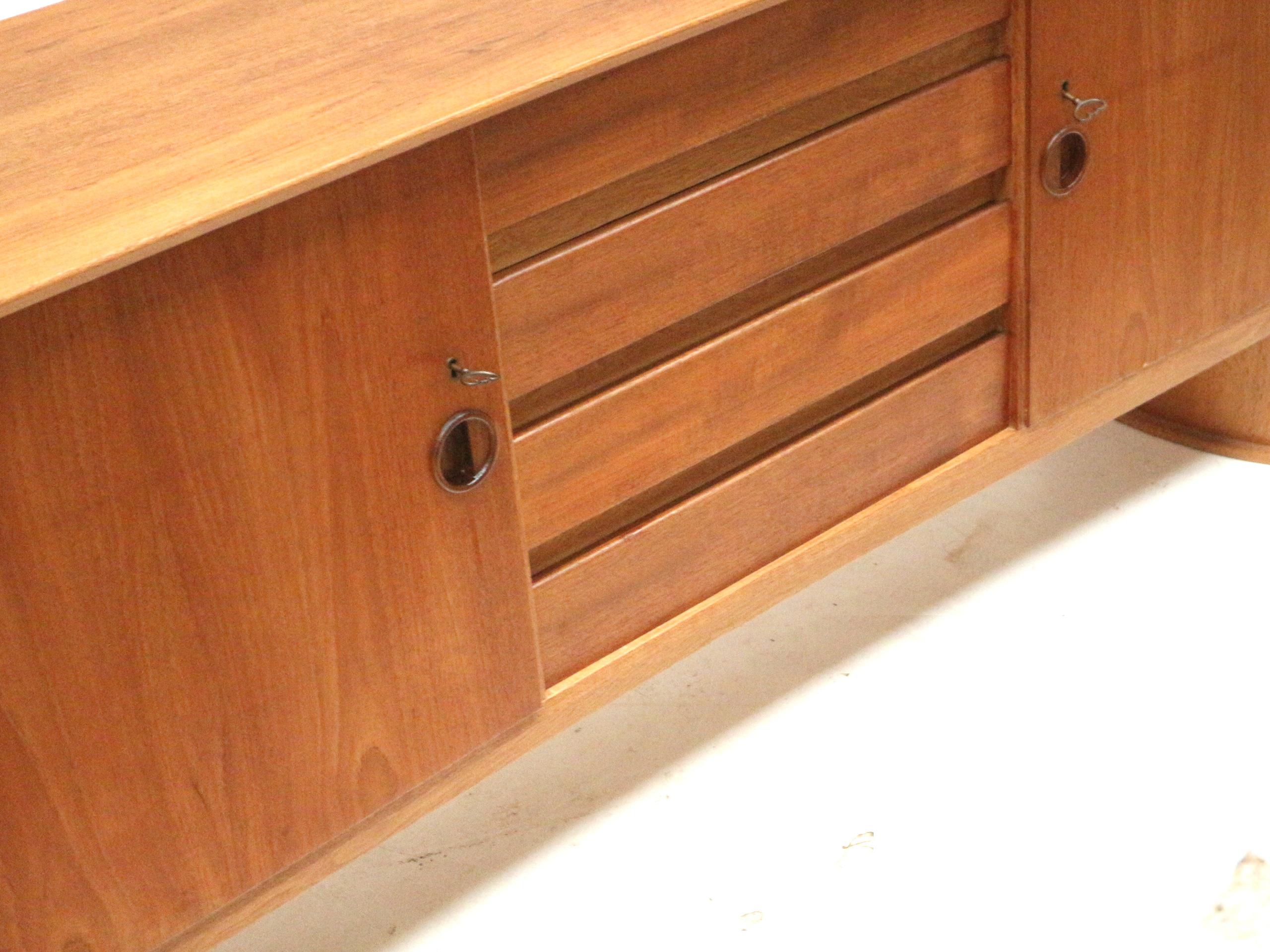 Vintage-Sideboard aus den 50er Jahren 3