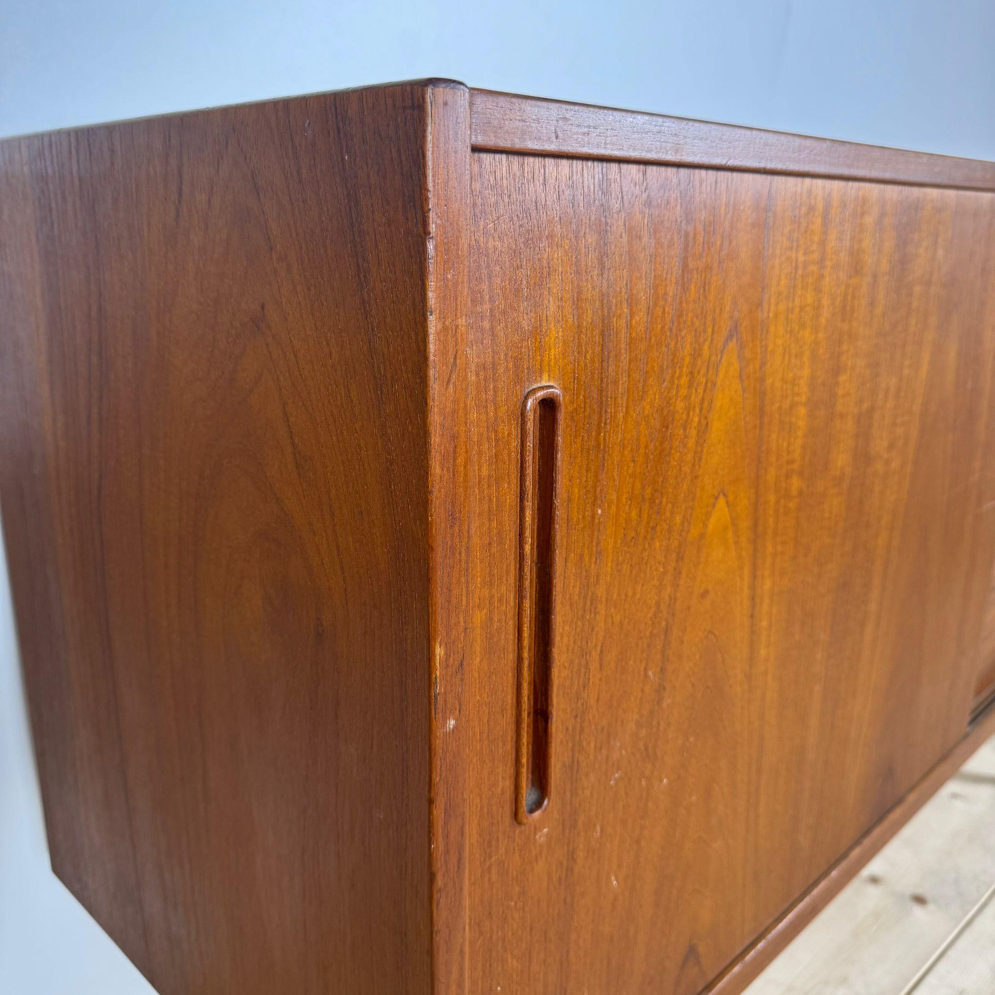 Vintage sideboard, Nils Jonsson for Troeds, Denmark 1960 In Good Condition For Sale In Torino, IT