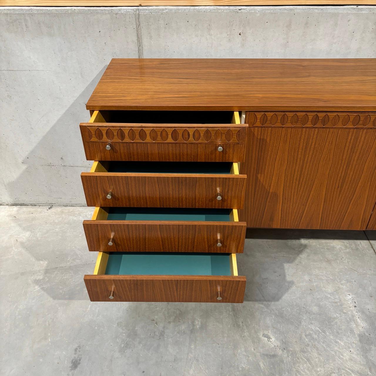 Buffet Vintage Royal Board Sweden 1975  Palissandre en vente 15