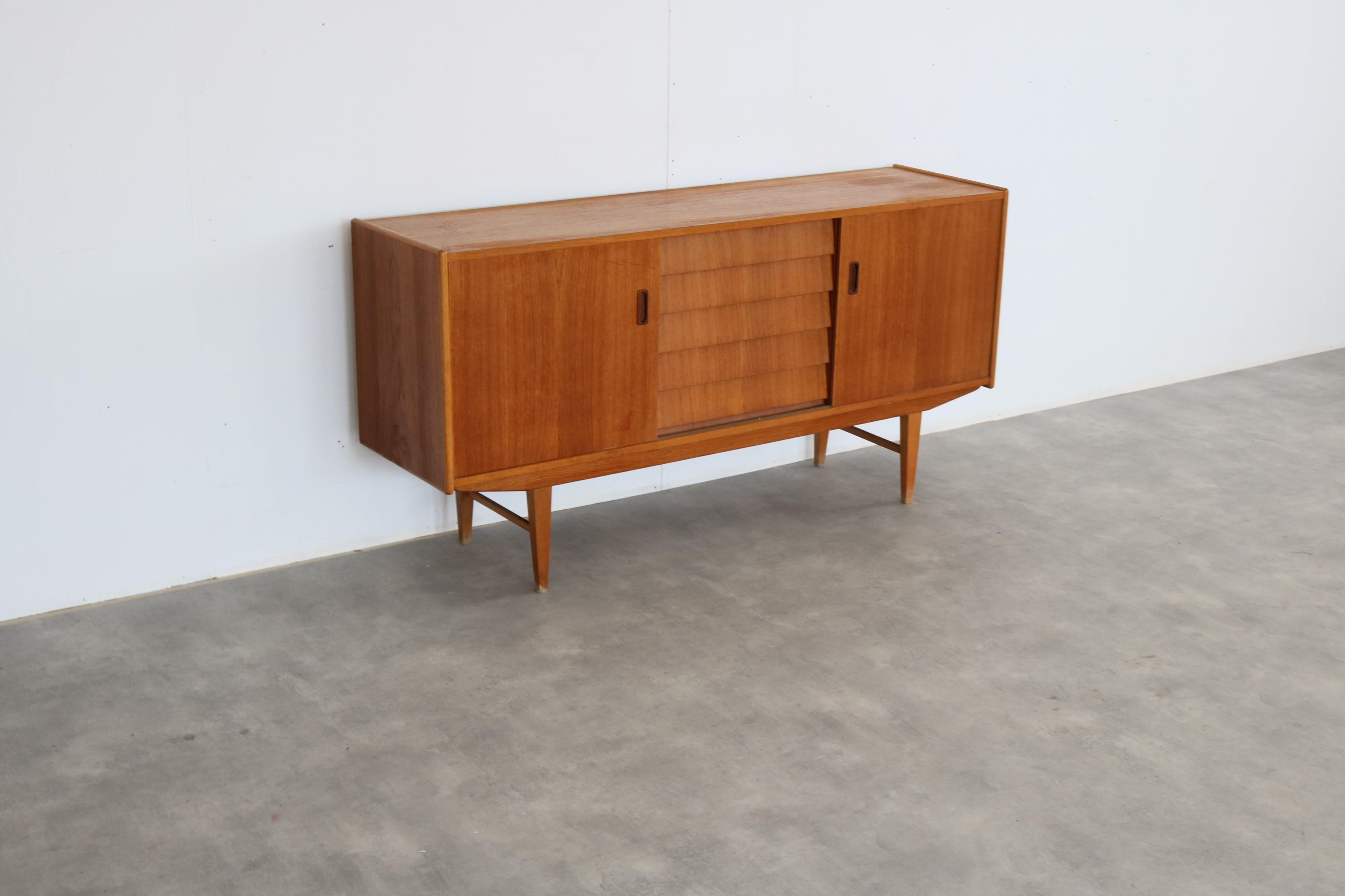 Metà XX secolo credenza vintage  credenza  1960s  Svedese in vendita