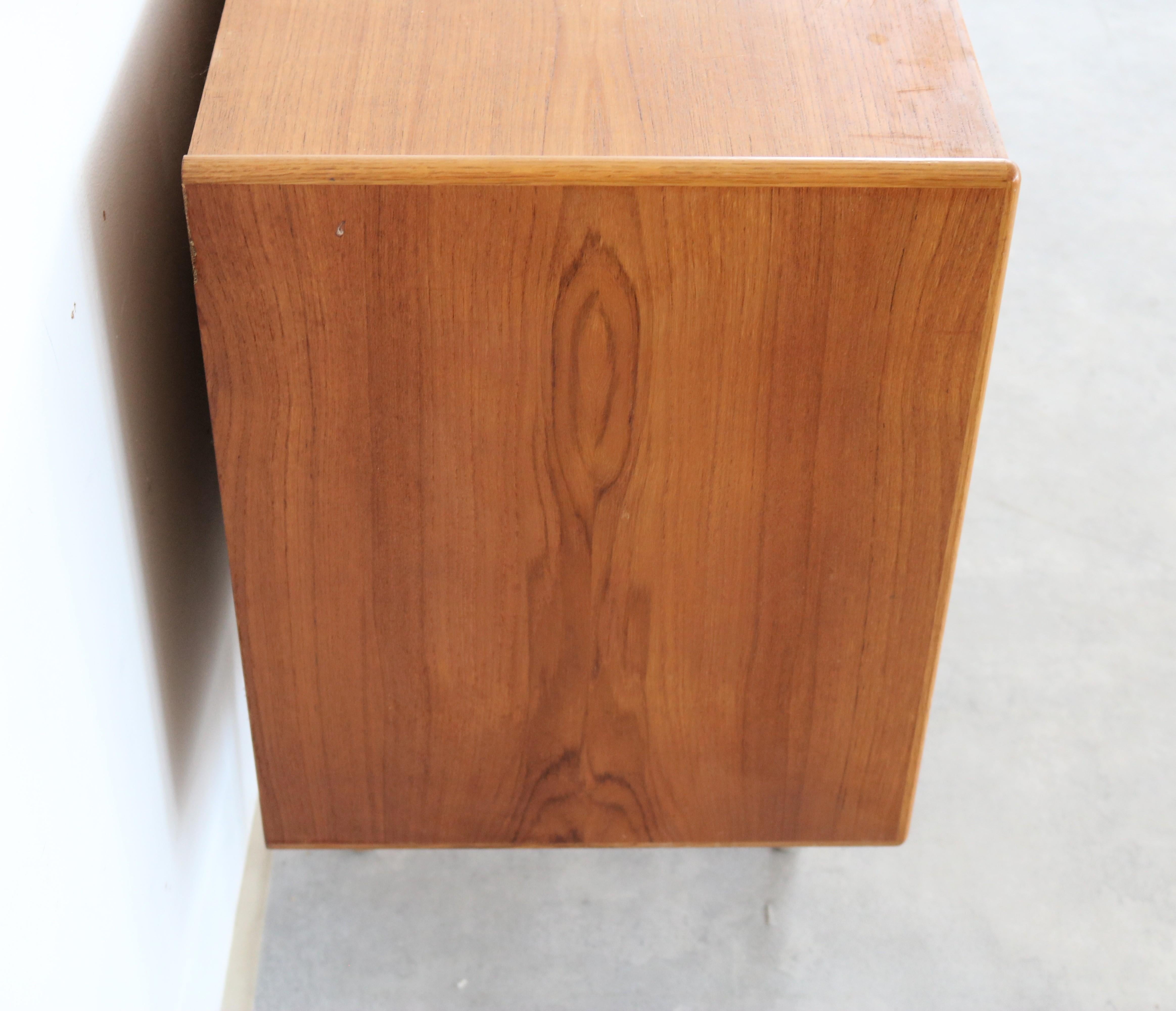 Teak credenza vintage  credenza  1960s  Svedese in vendita