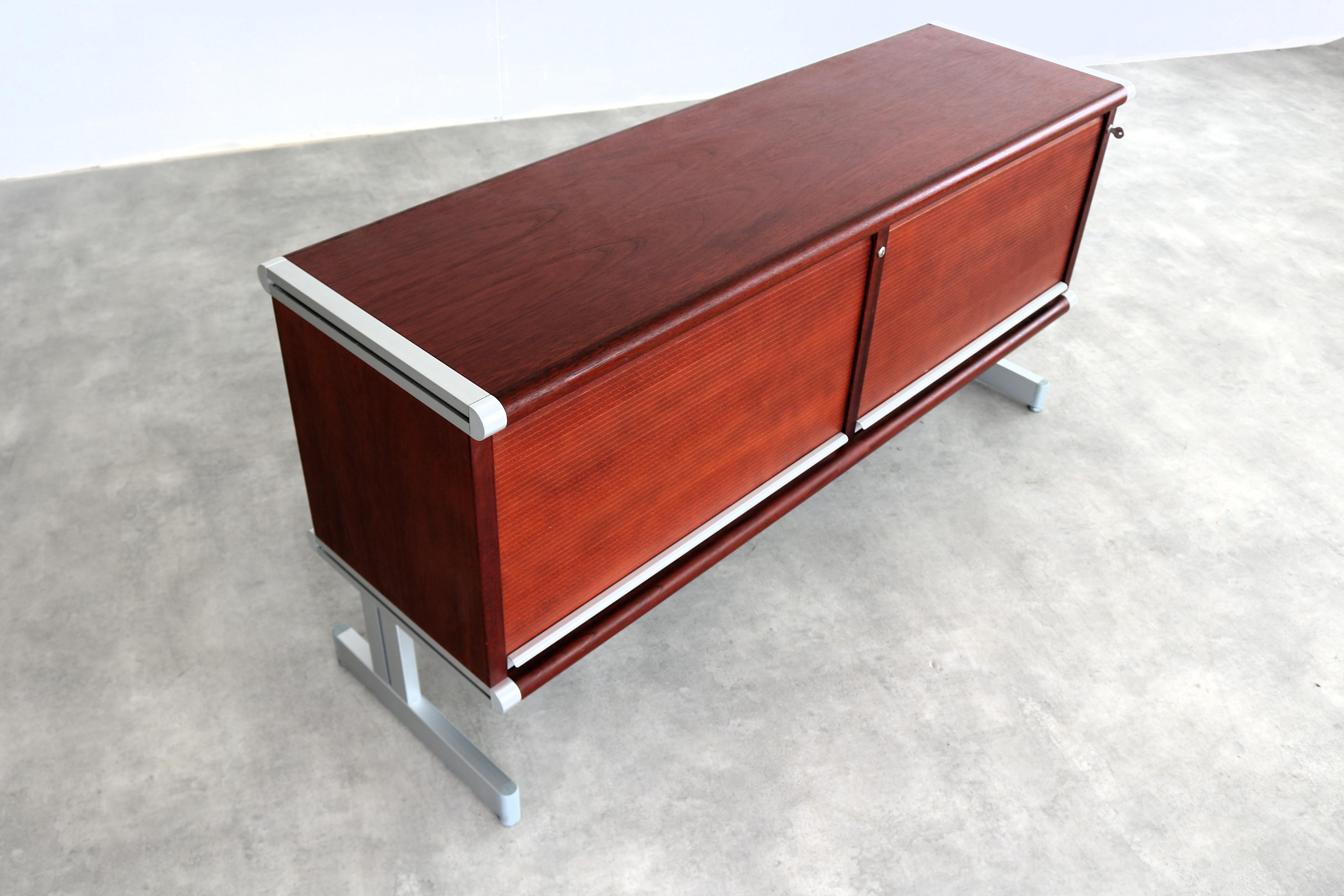 Fin du 20e siècle Buffet vintage  buffet  mobilier de bureau  1970s en vente