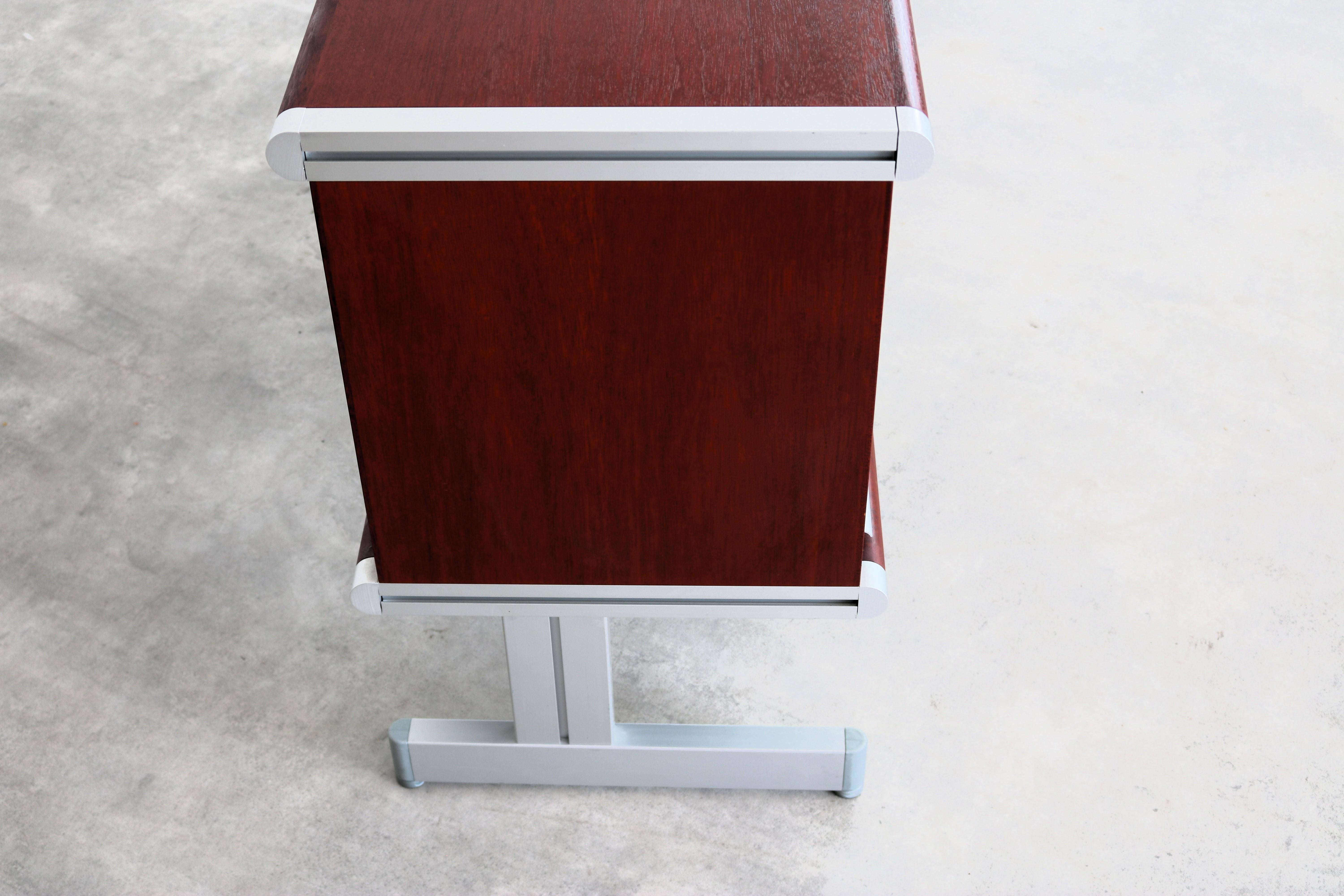 Métal Buffet vintage  buffet  mobilier de bureau  1970s en vente