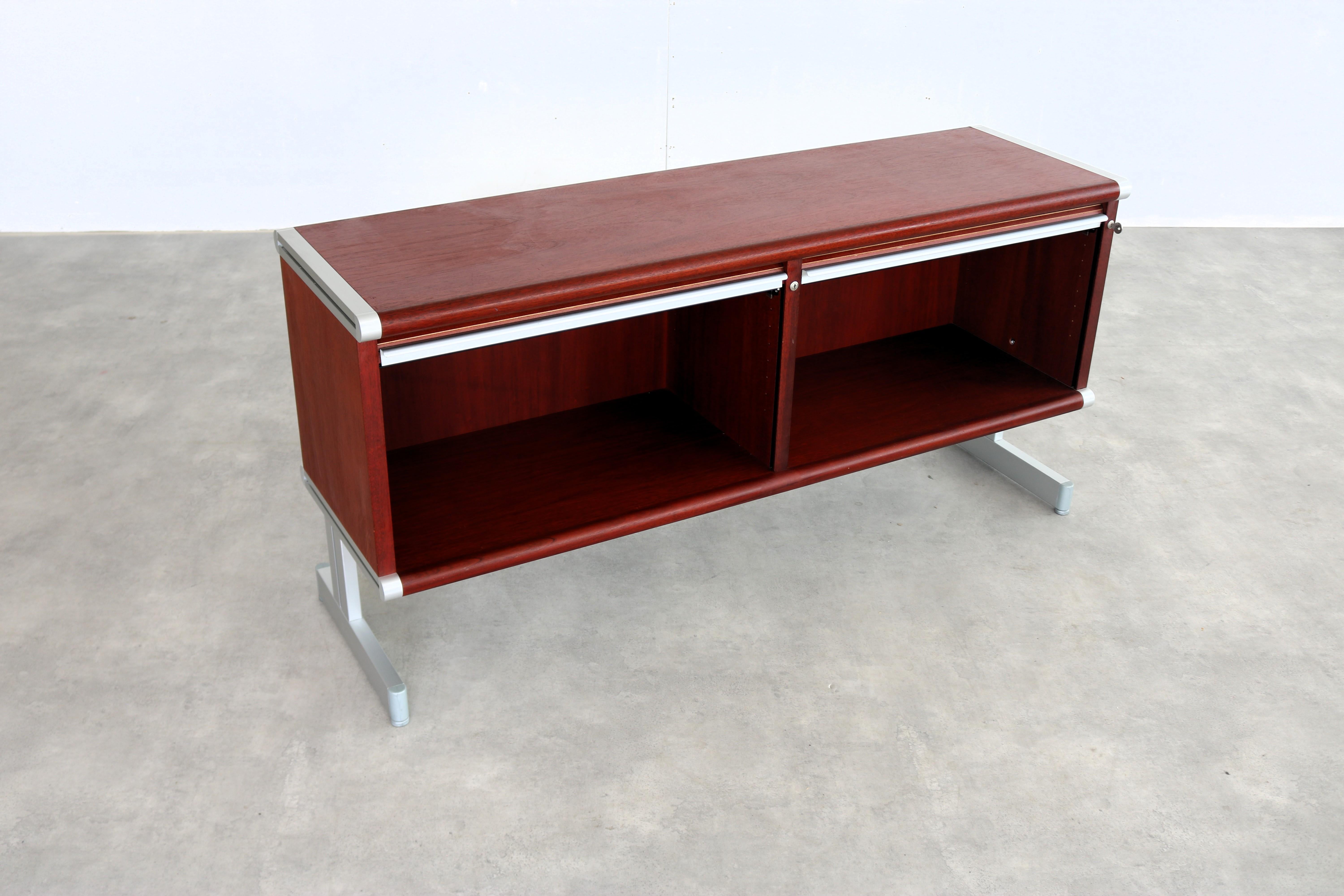 Buffet vintage  buffet  mobilier de bureau  1970s en vente 2