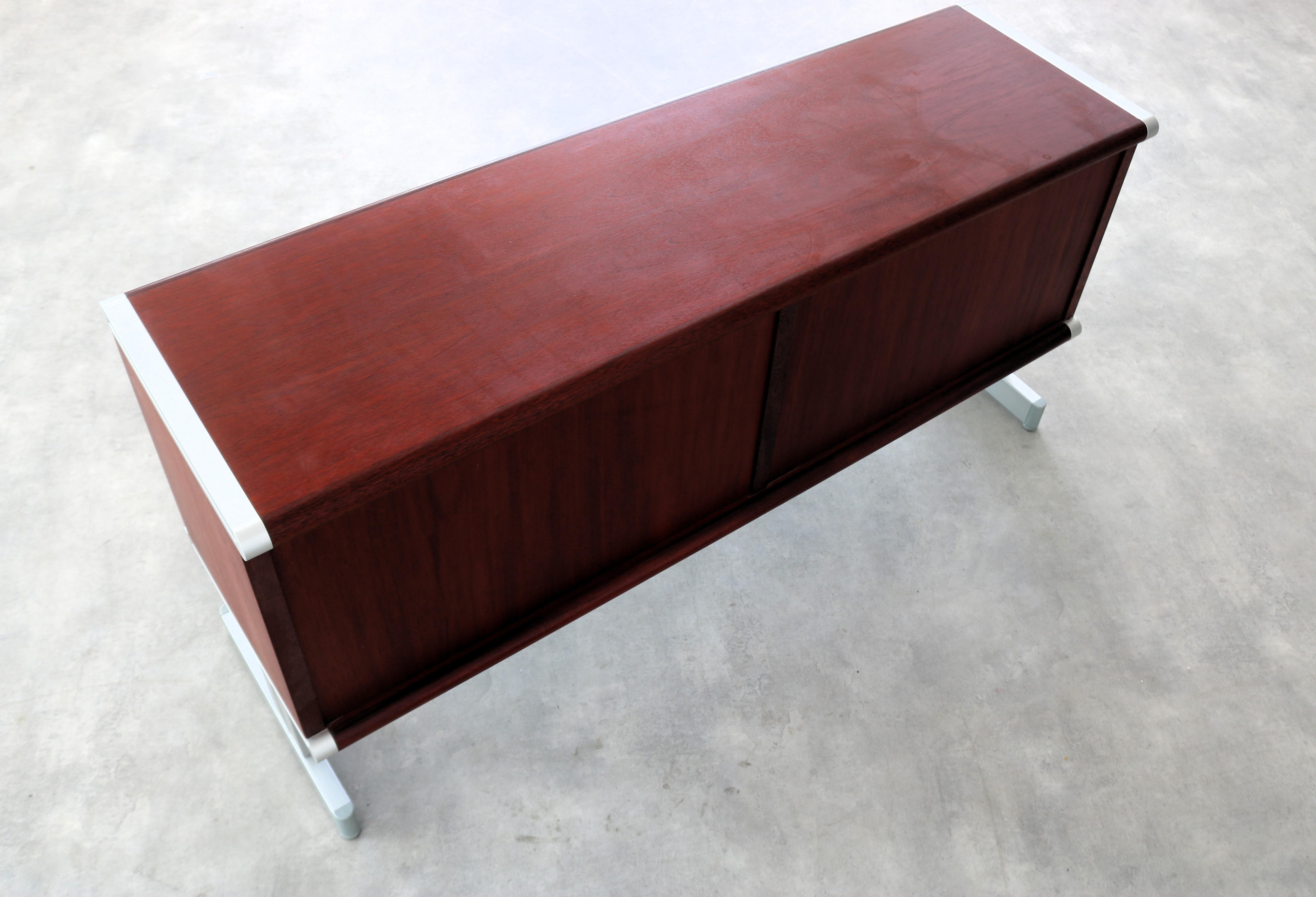 Buffet vintage  buffet  mobilier de bureau  1970s en vente 3