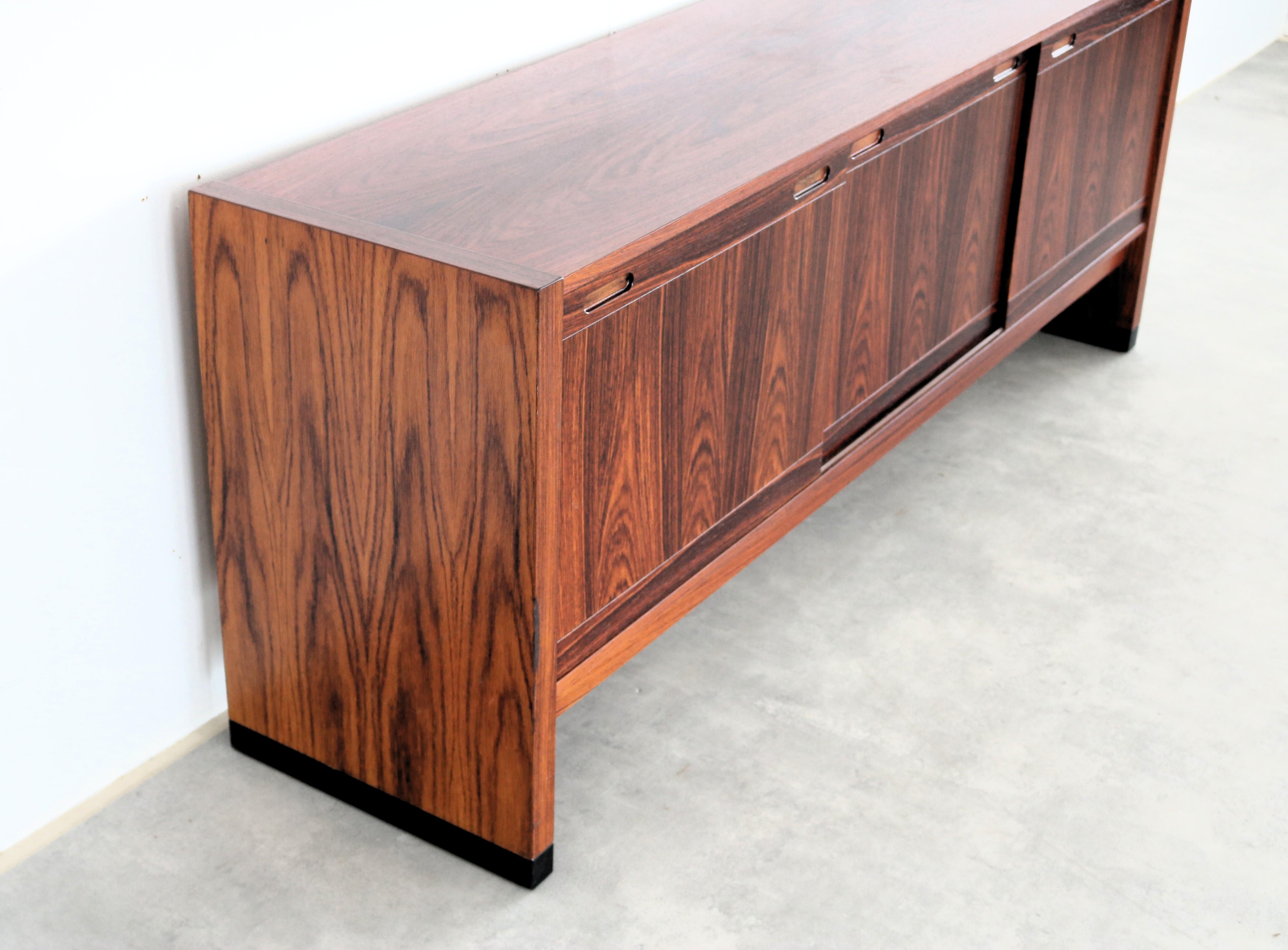 Metà XX secolo credenza vintage  credenza  Skovby  1960s in vendita