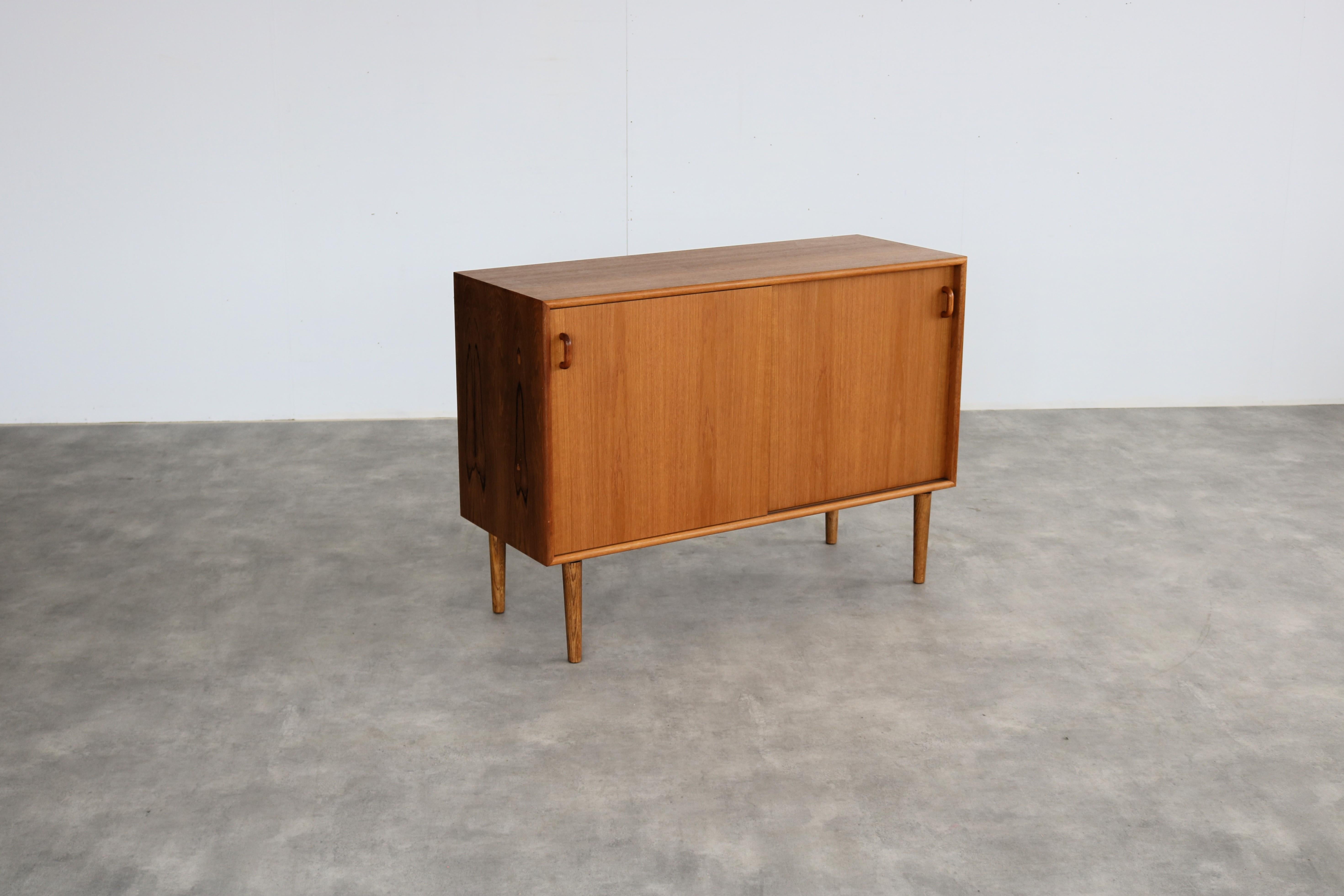 Danese credenza vintage  credenza  Teak  1960s in vendita